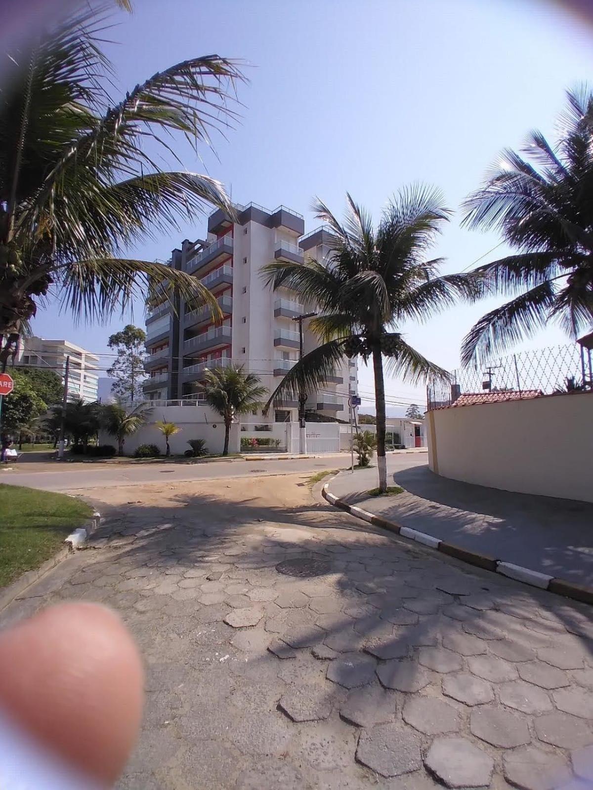 Three-Bedroom Apartment - Photo 24