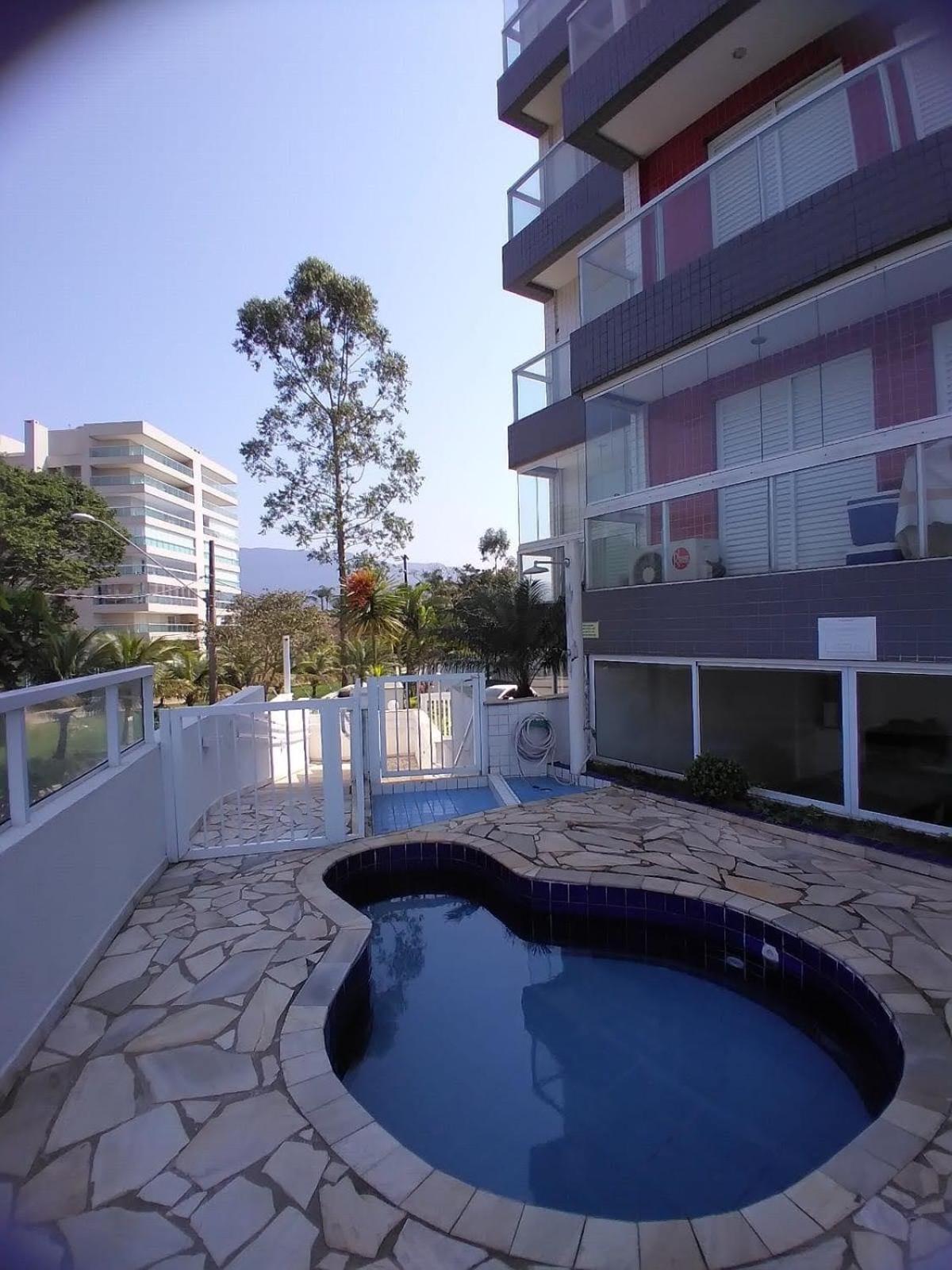 Three-Bedroom Apartment - Photo 21