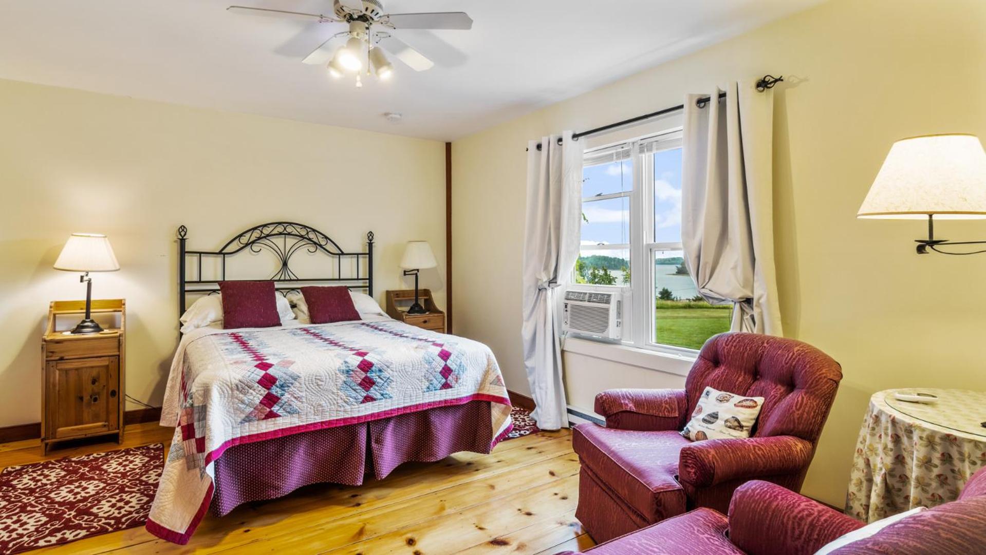 Queen Room with Sea View