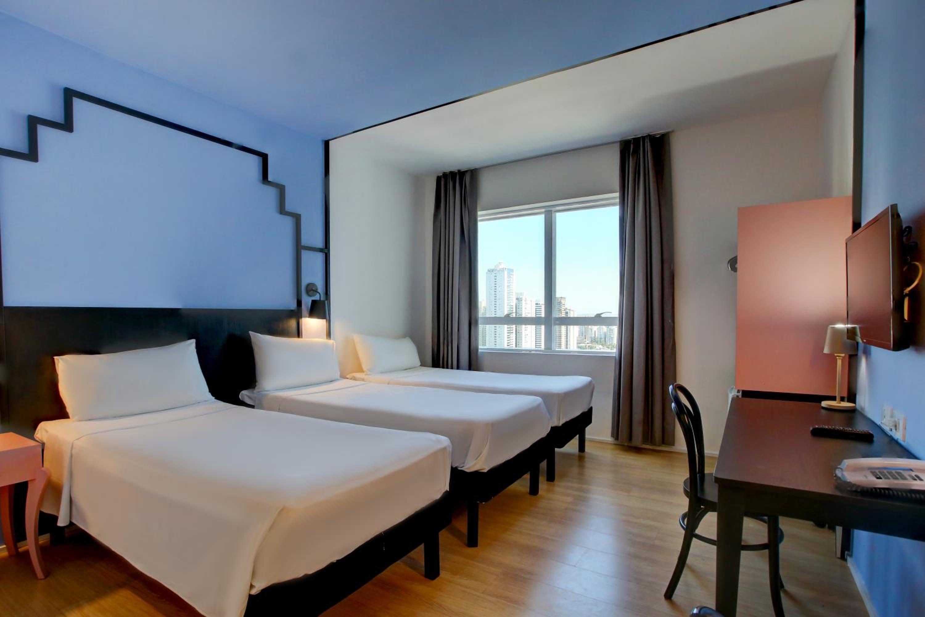 Apartment with Three Single Beds
