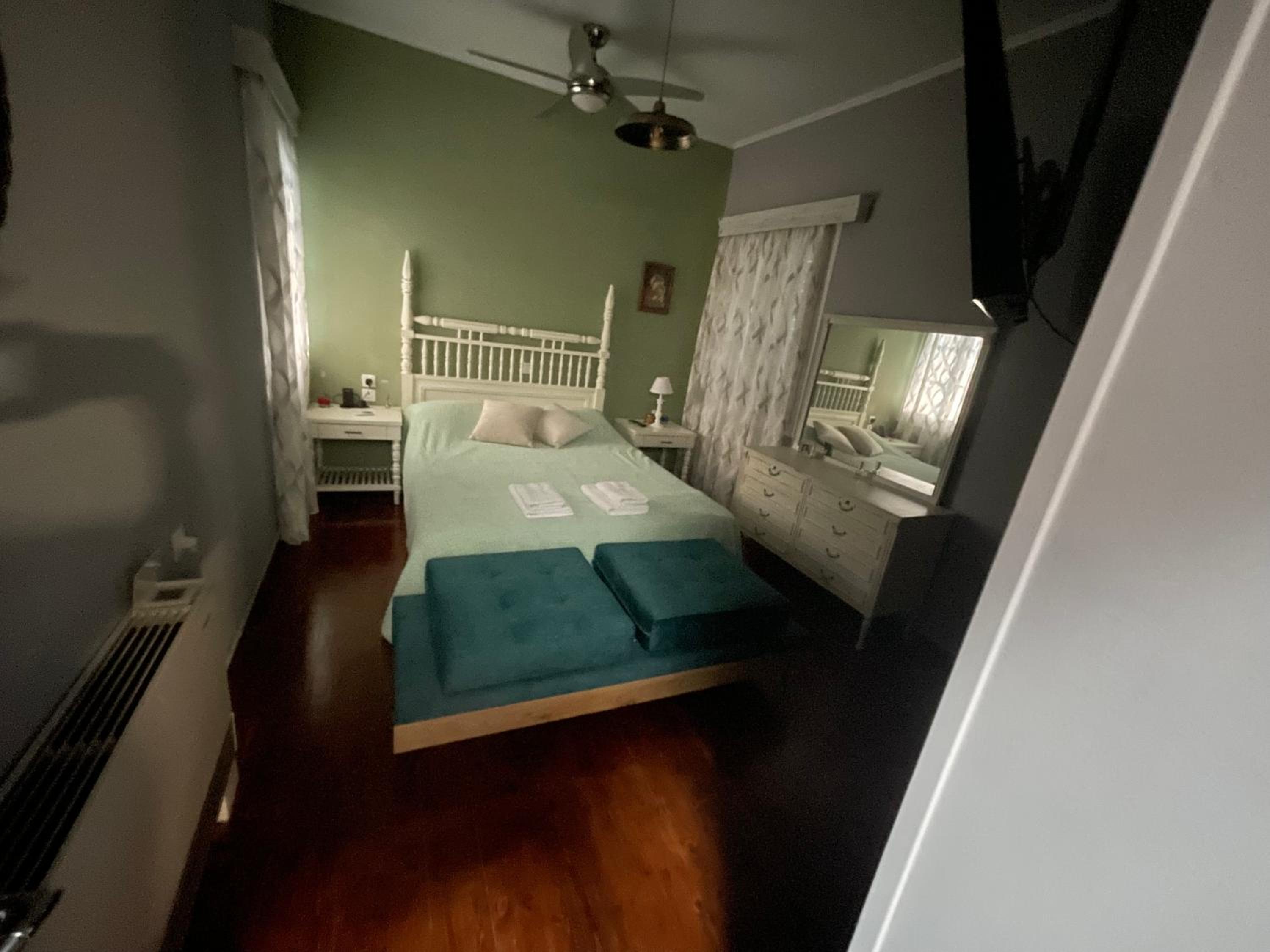 Three-Bedroom House photo 2