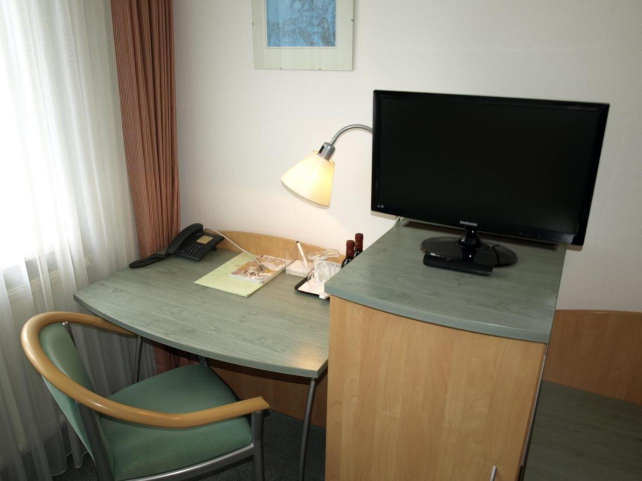 Single Room photo 3