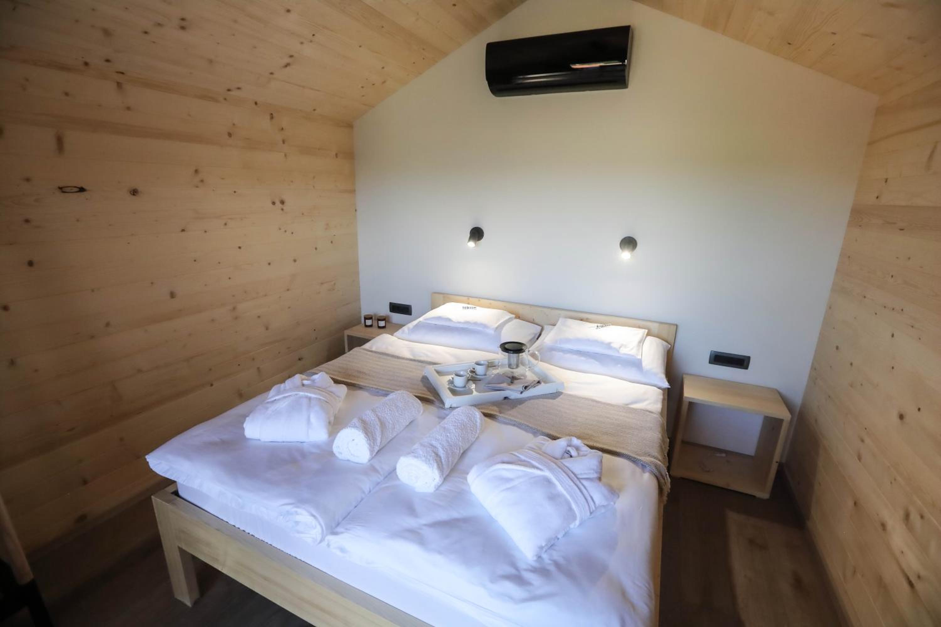 Chalet - Photo 1