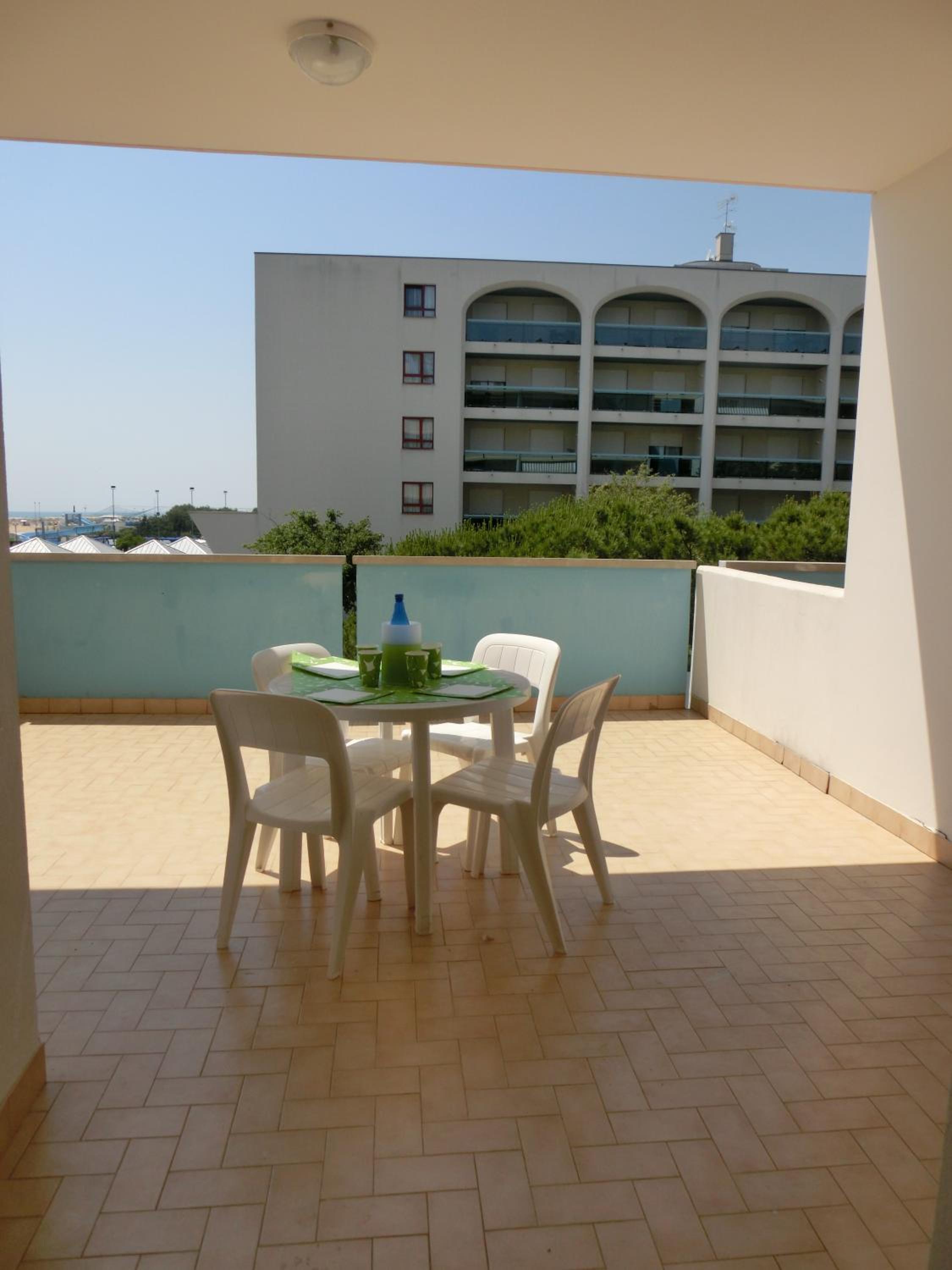 Studio with Terrace photo 2