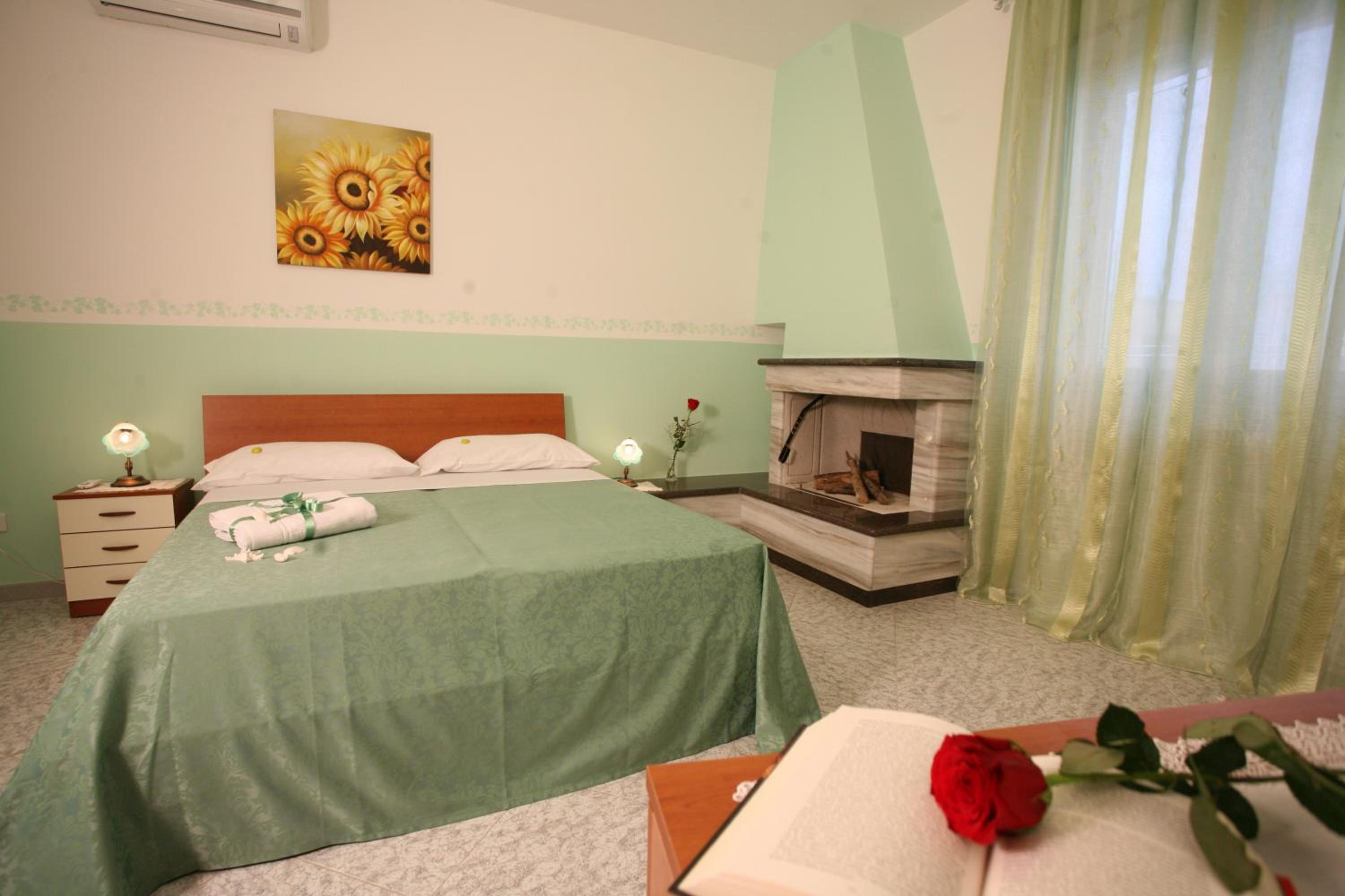Double or Twin Room with Balcony photo 3
