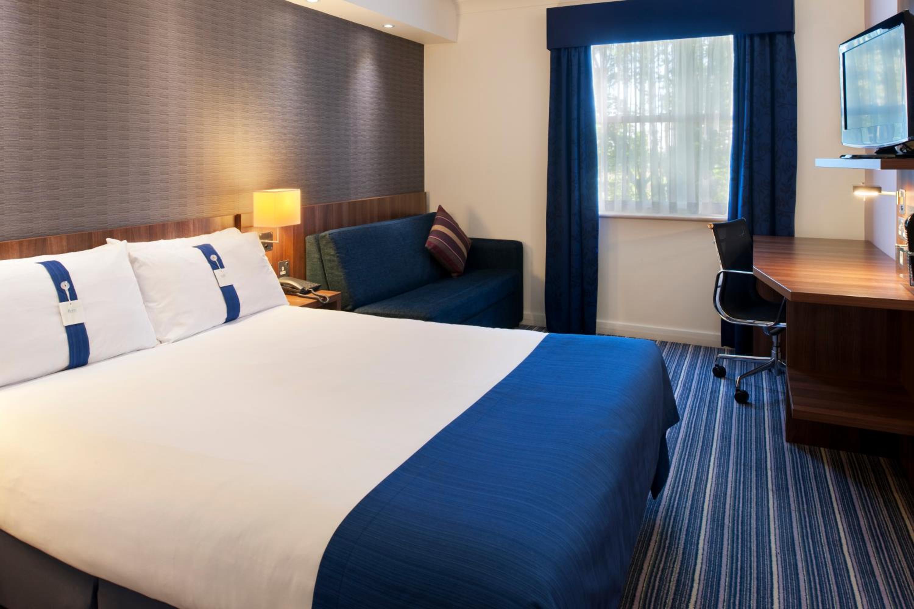 Standard Double Room with Free Hot Breakfast - Photo 1