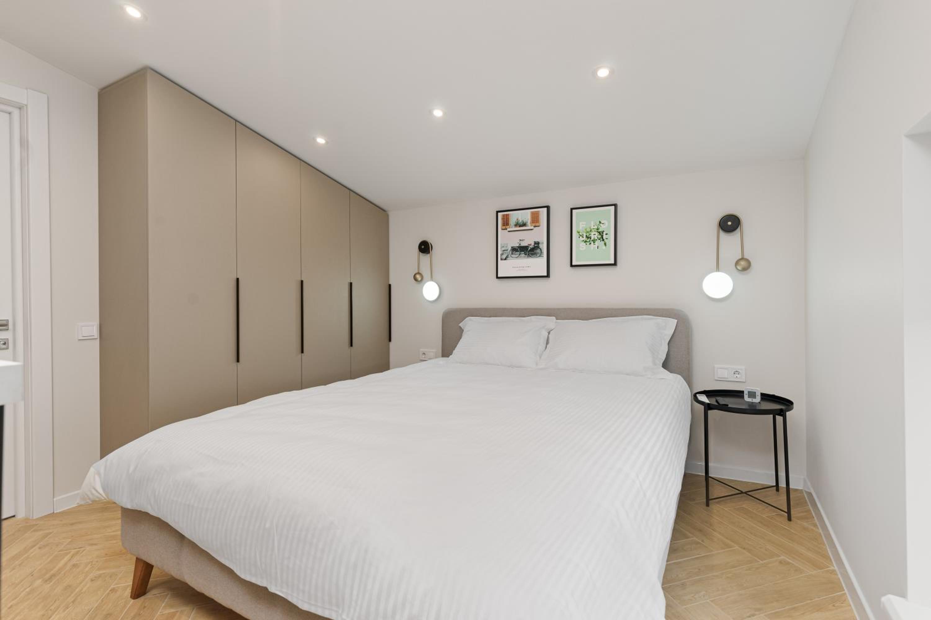 Studio Apartment photo 3