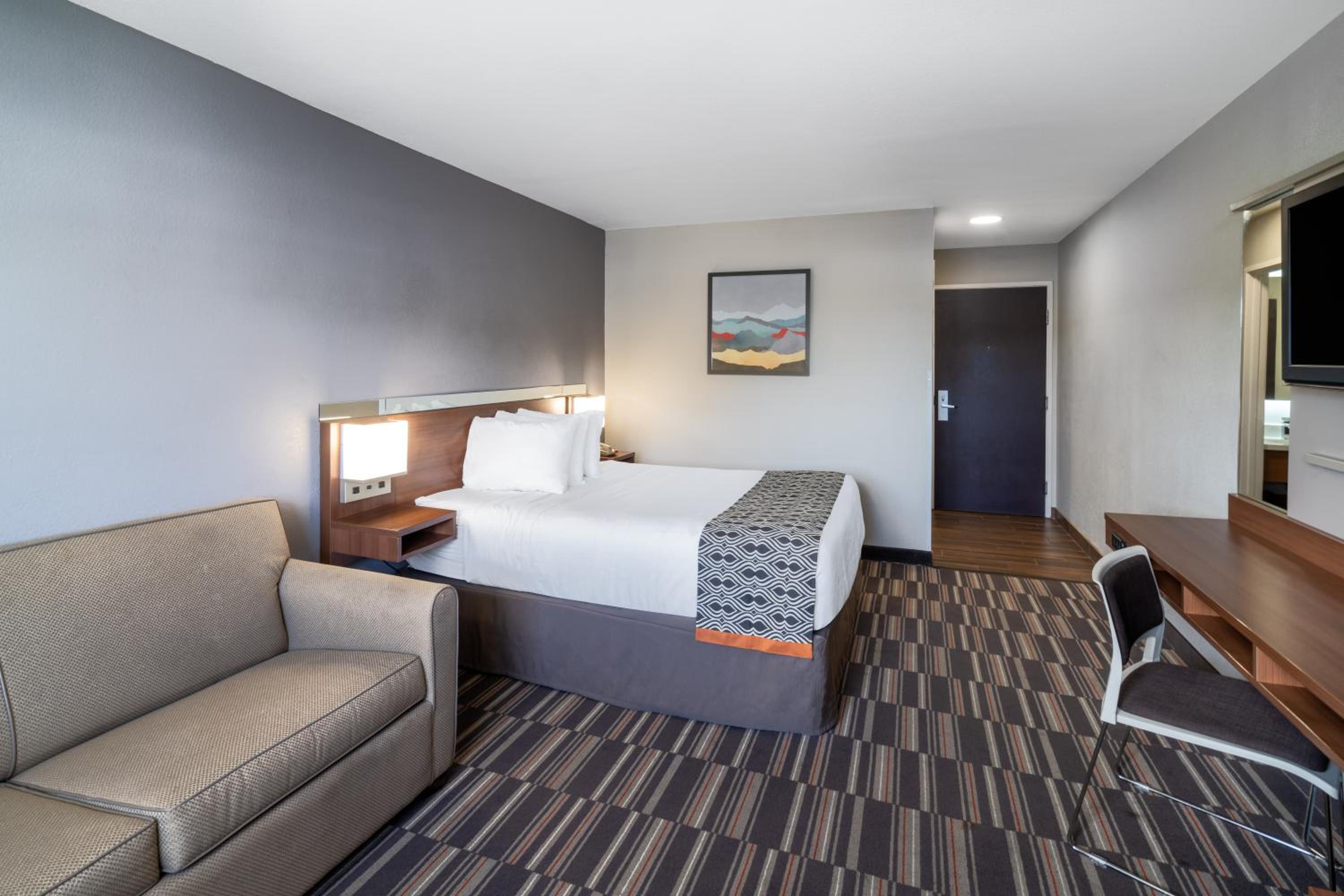 King Room - Non-Smoking - Photo 6