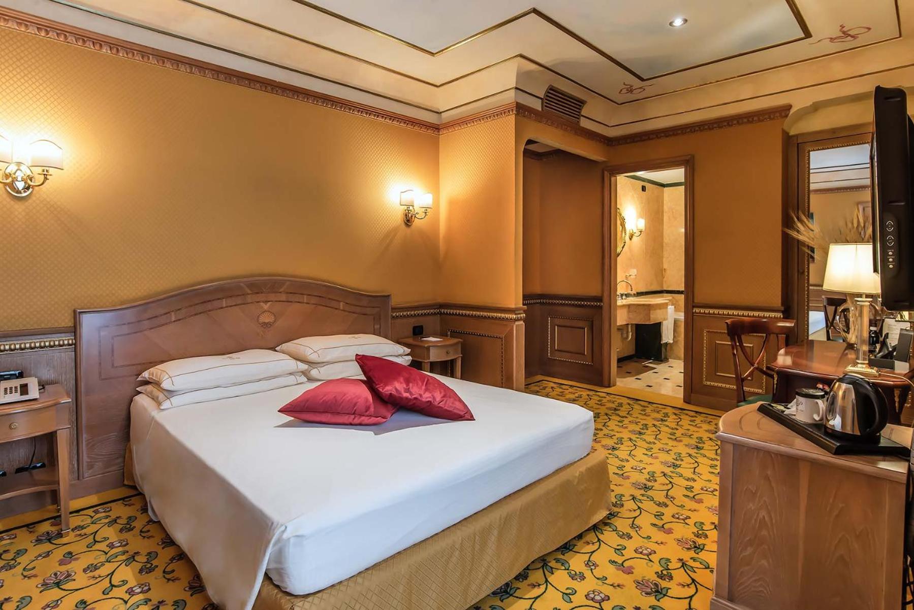 Deluxe Double or Twin Room
