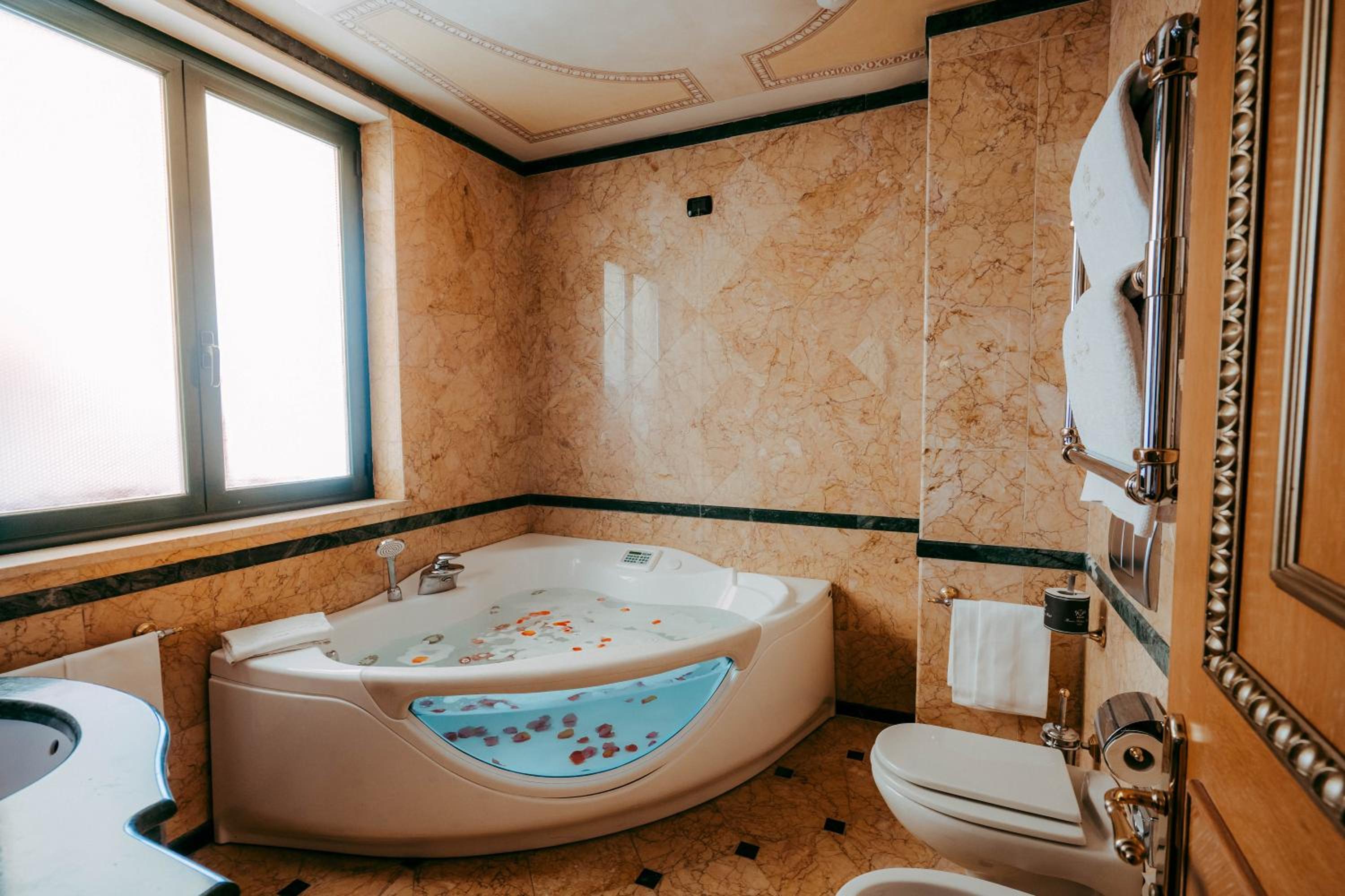 One-Bedroom Suite with City View