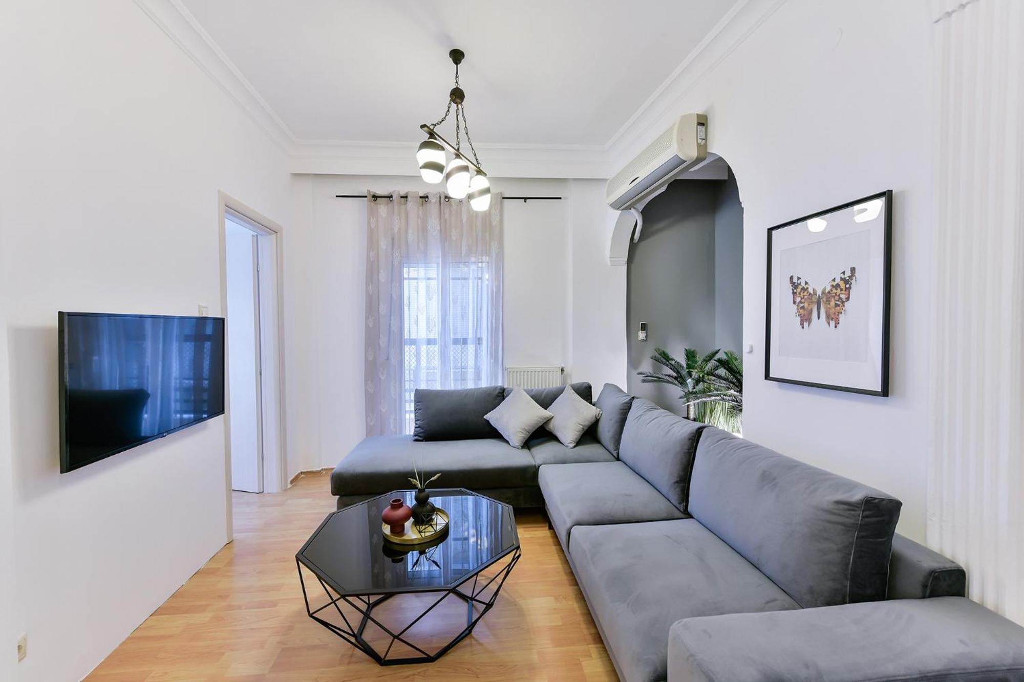 Three-Bedroom Apartment - Photo 22