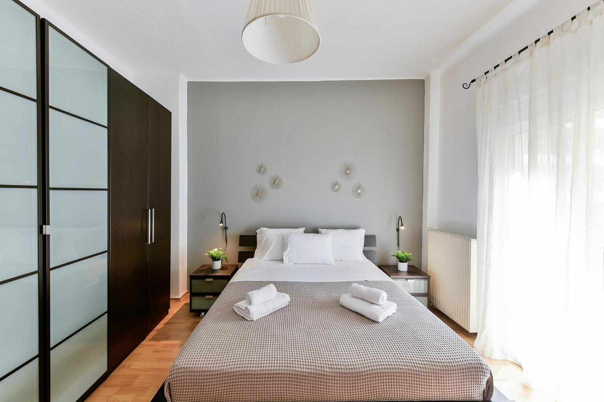 Three-Bedroom Apartment - Photo 27
