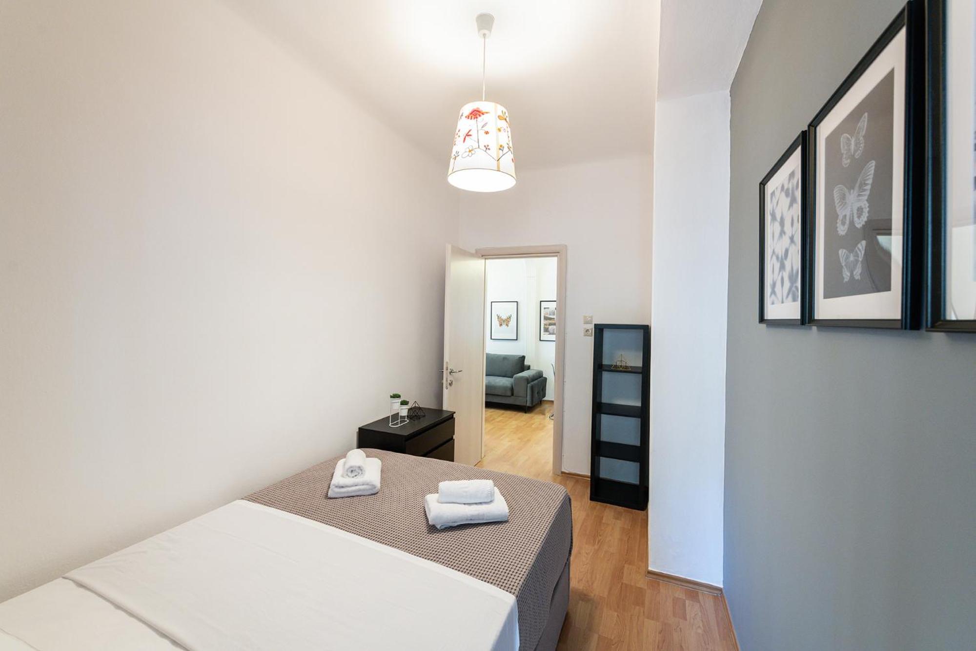 Three-Bedroom Apartment - Photo 36