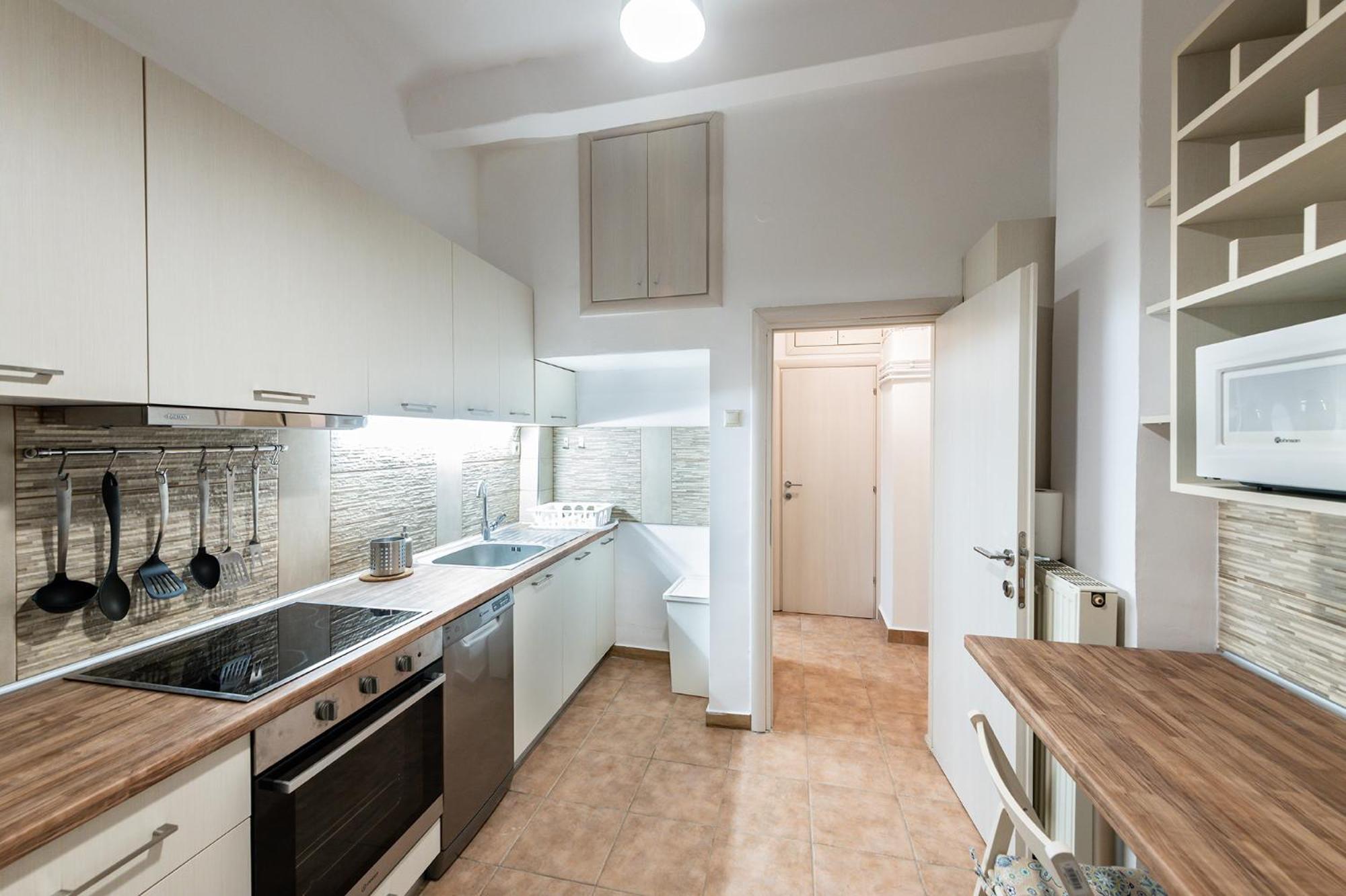 Three-Bedroom Apartment - Photo 7
