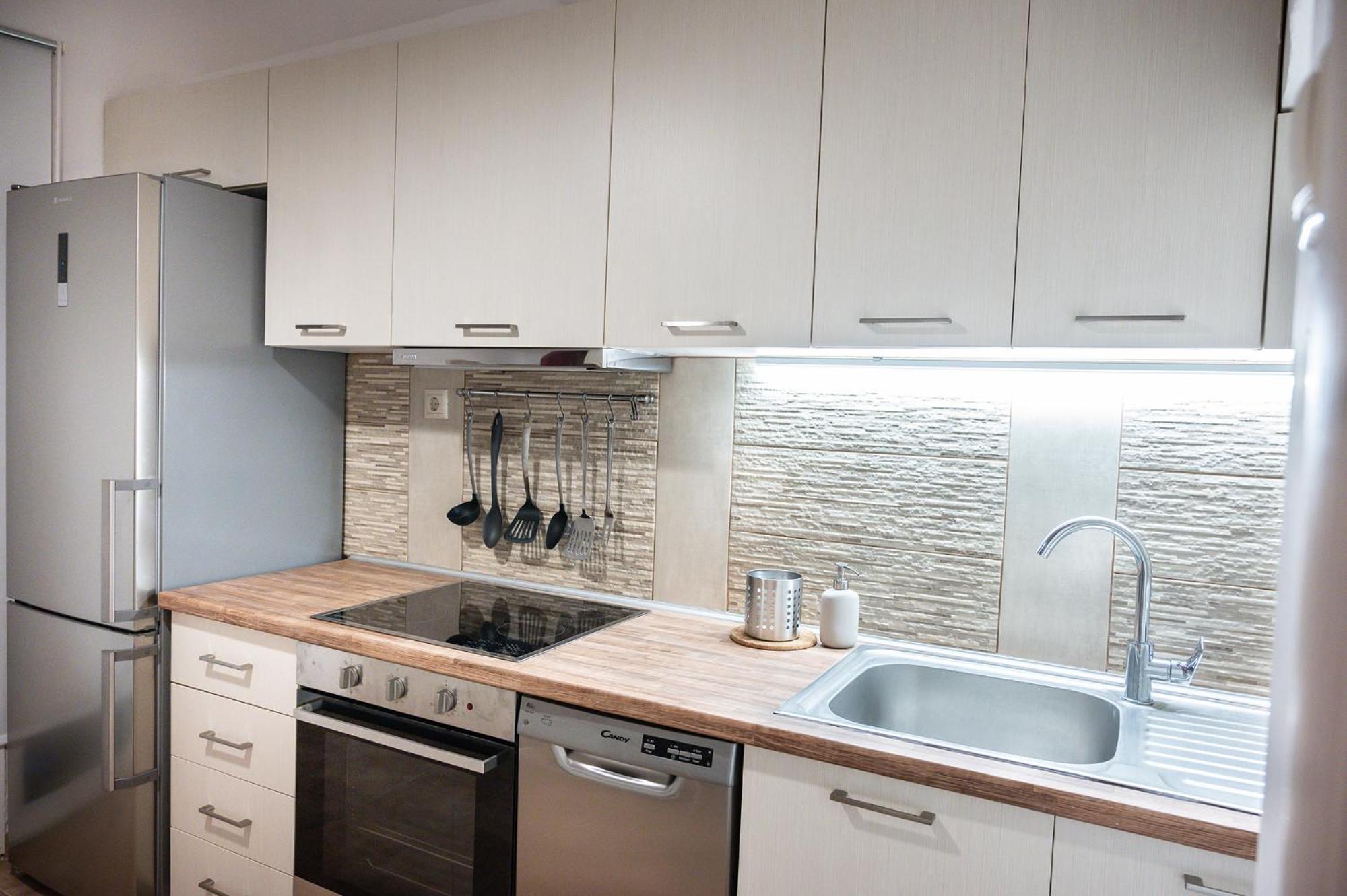 Three-Bedroom Apartment - Photo 35