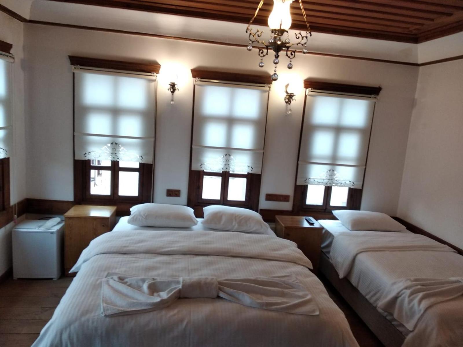 Standard Double Room - Photo 5