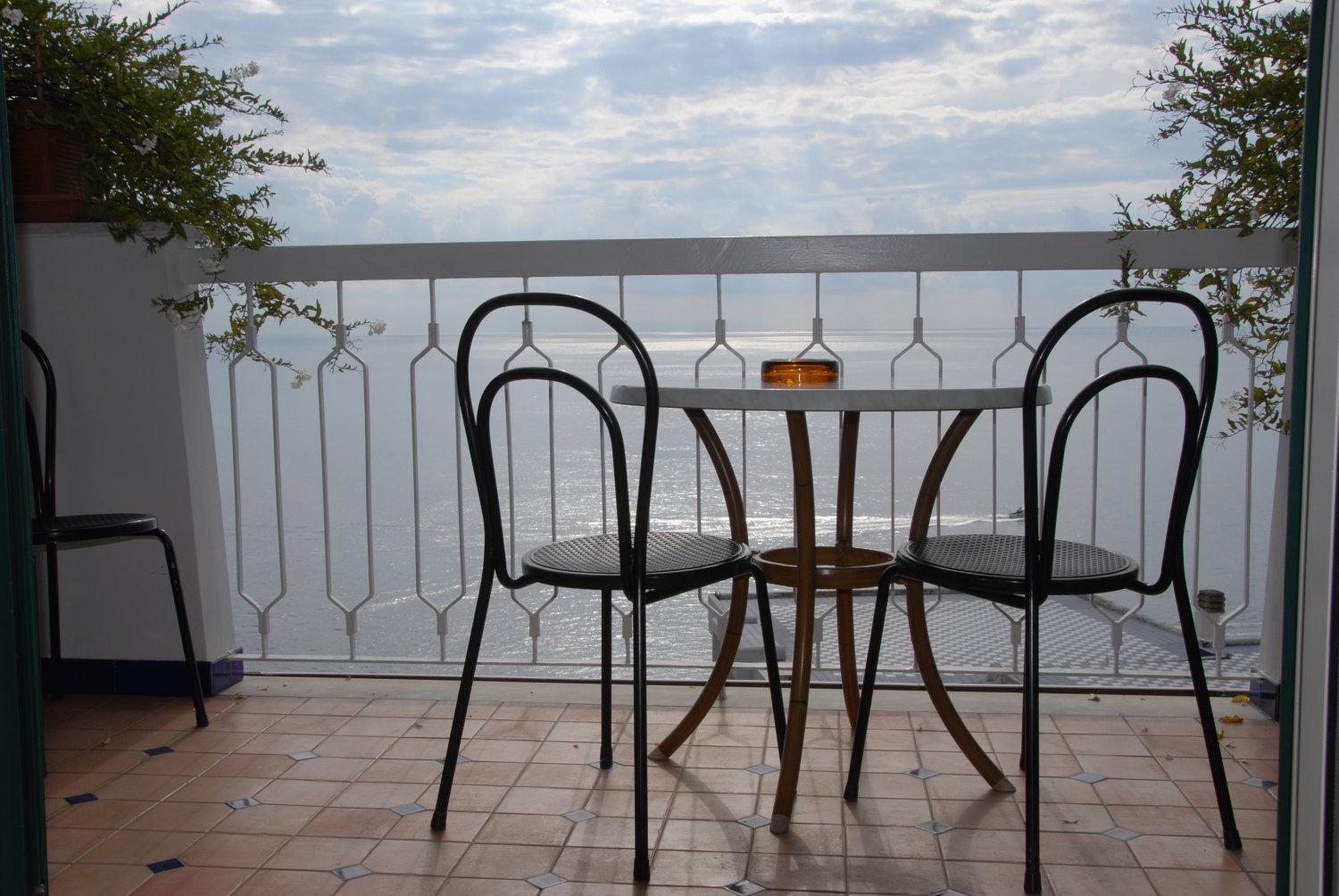 Superior Double Room with Sea View - Photo 6