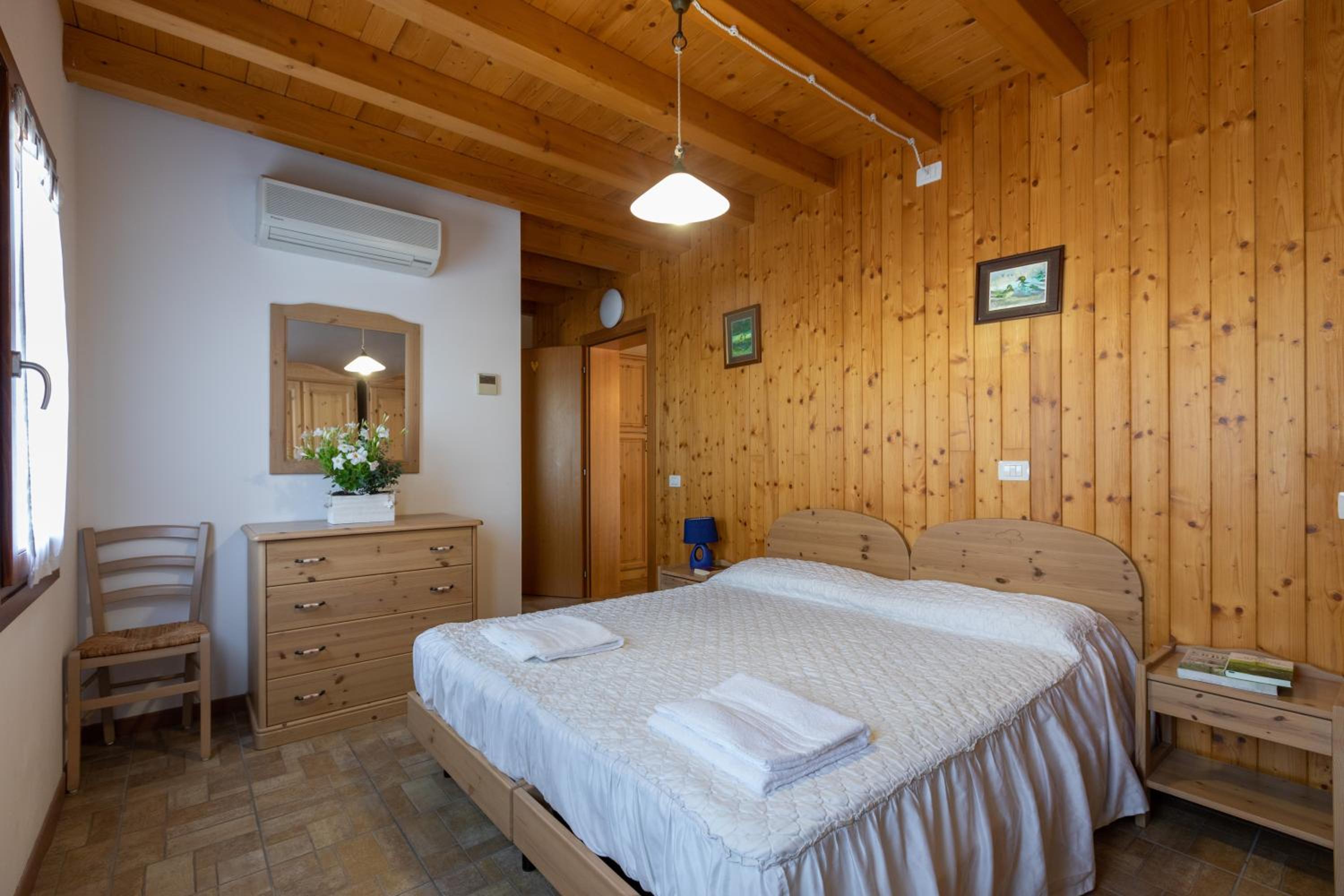 One-Bedroom Apartment (4 Adults) photo 1
