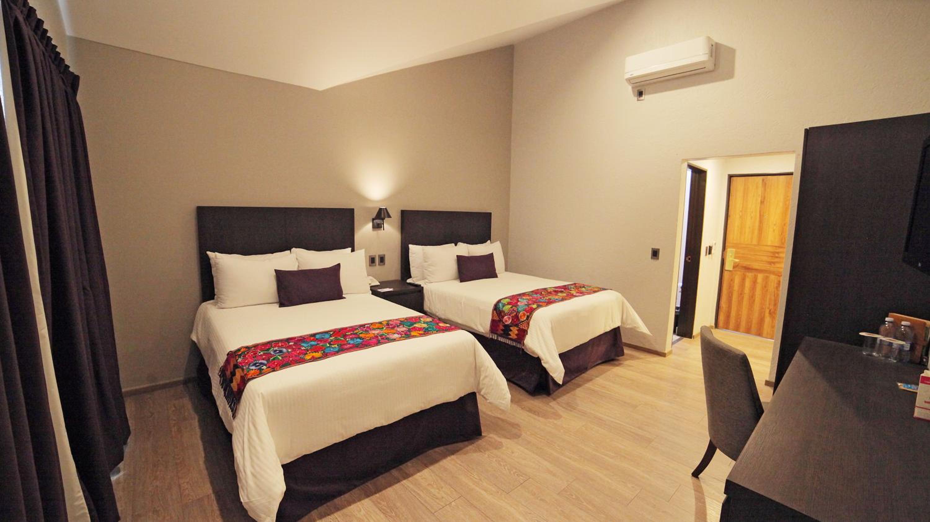 Double Room with Two Double Beds photo 2