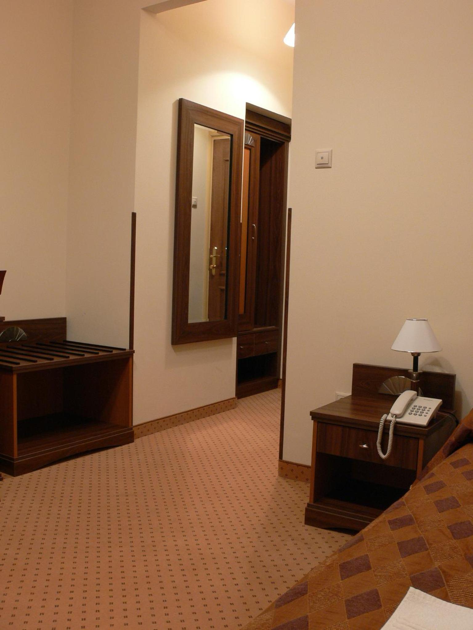 Single Room photo 2