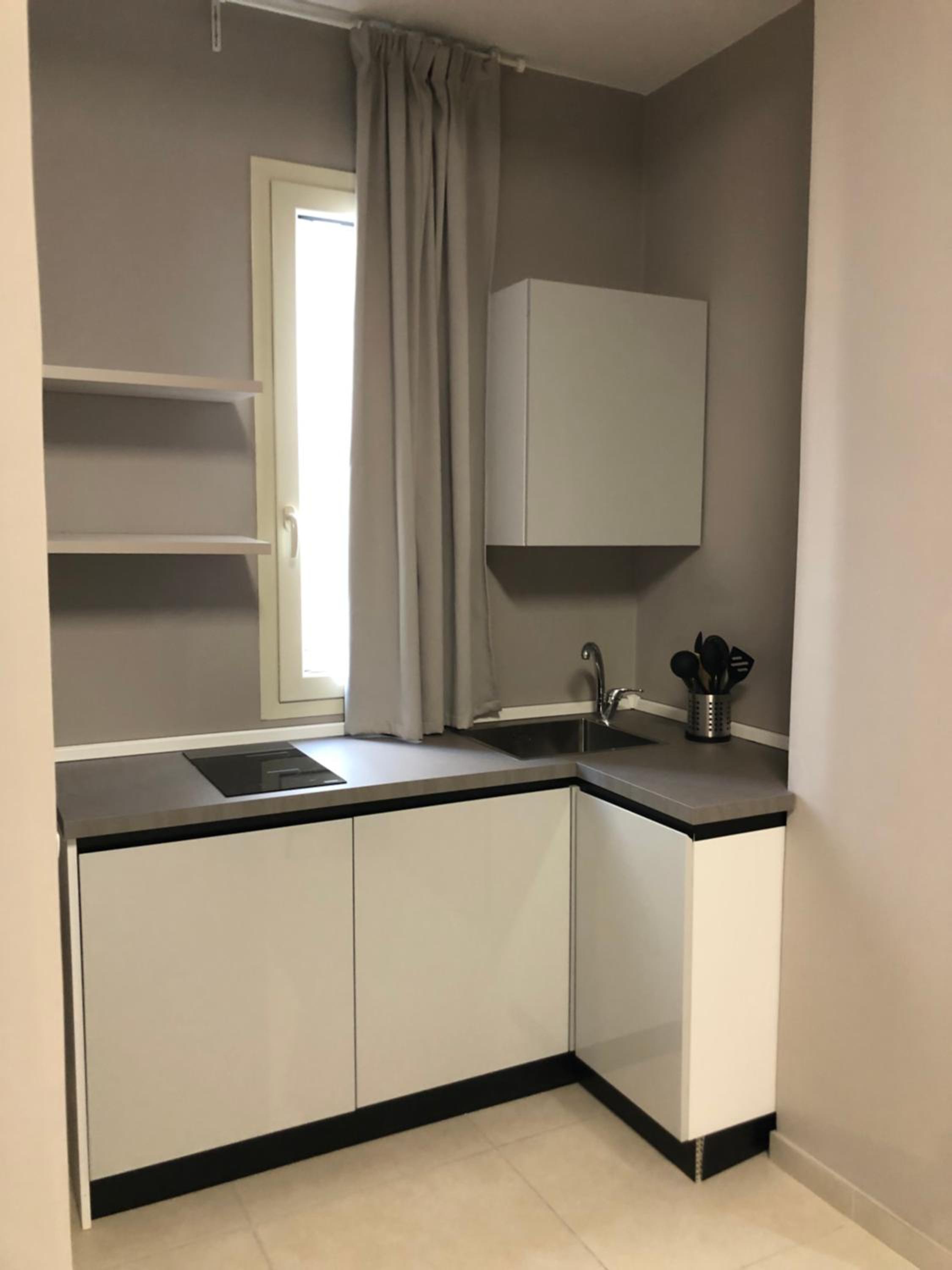 Junior Suite with Balcony - Photo 8