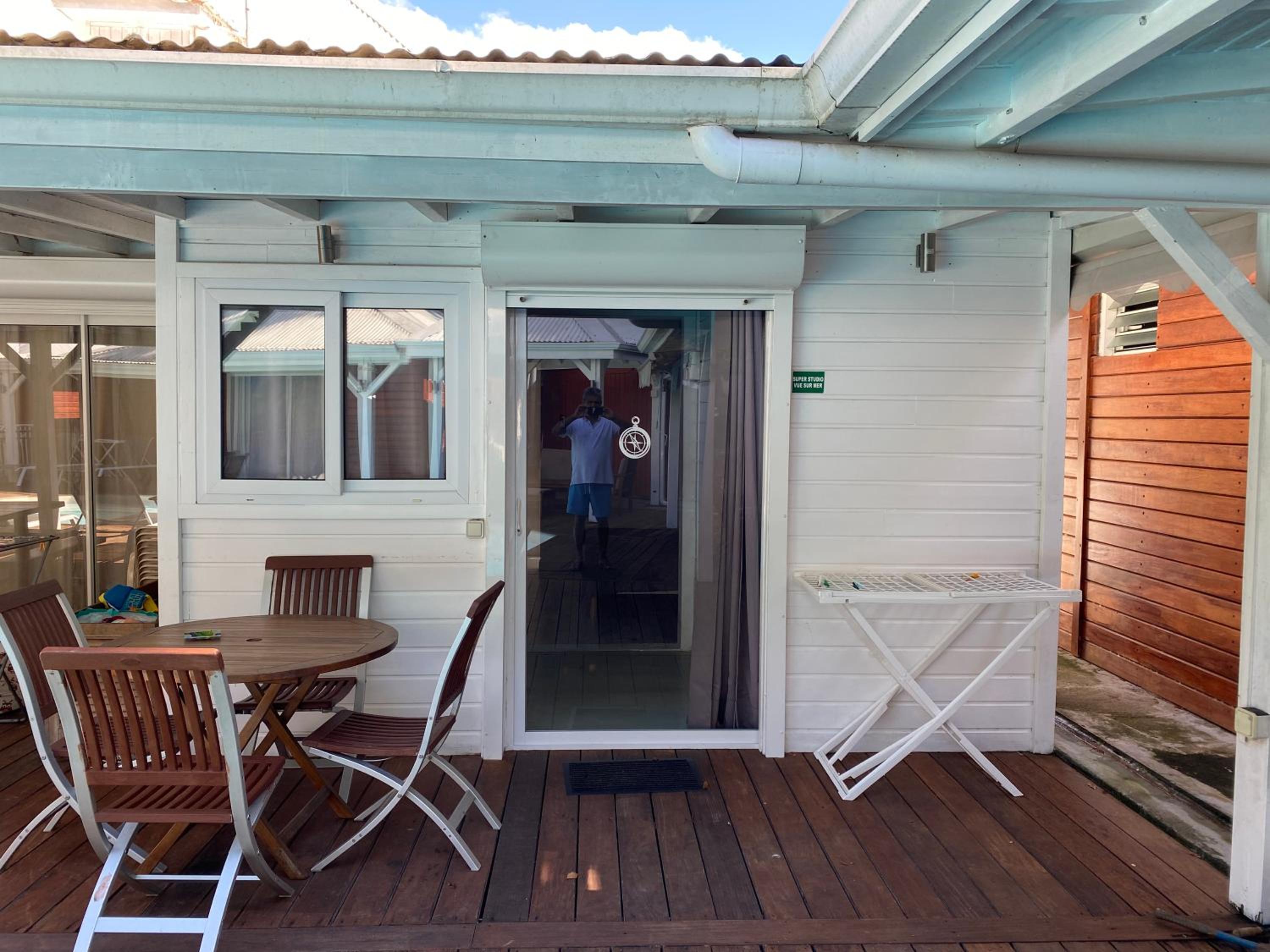 Studio Apartment with Sea View photo 3