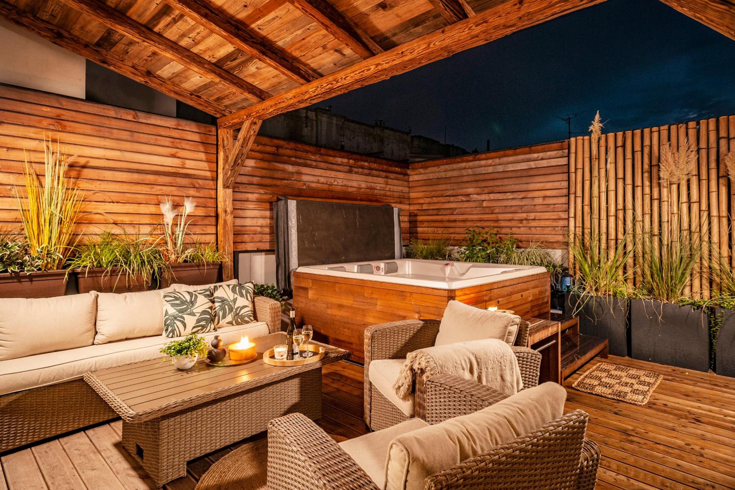 Apartment with Terrace - Photo 5