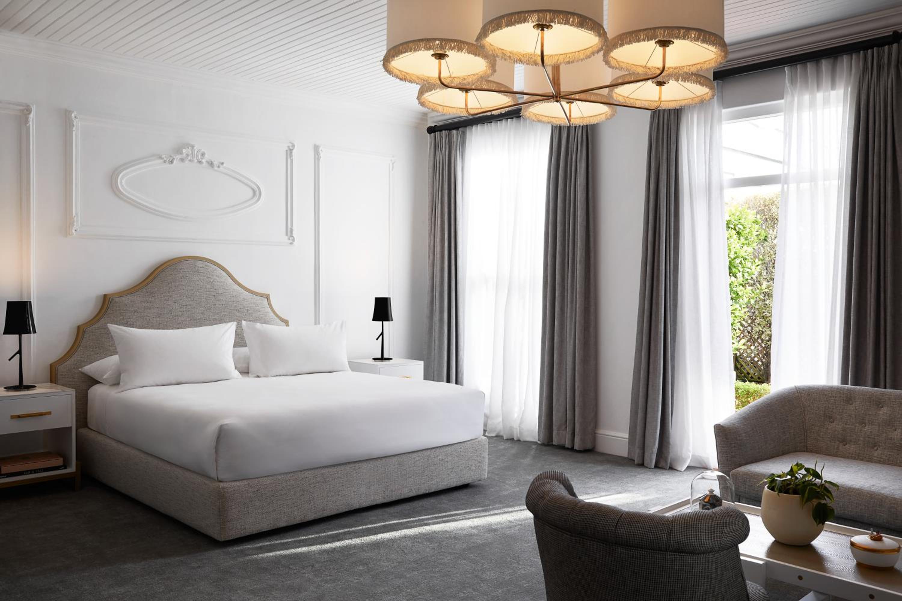 Deluxe Suite - Photo 1
