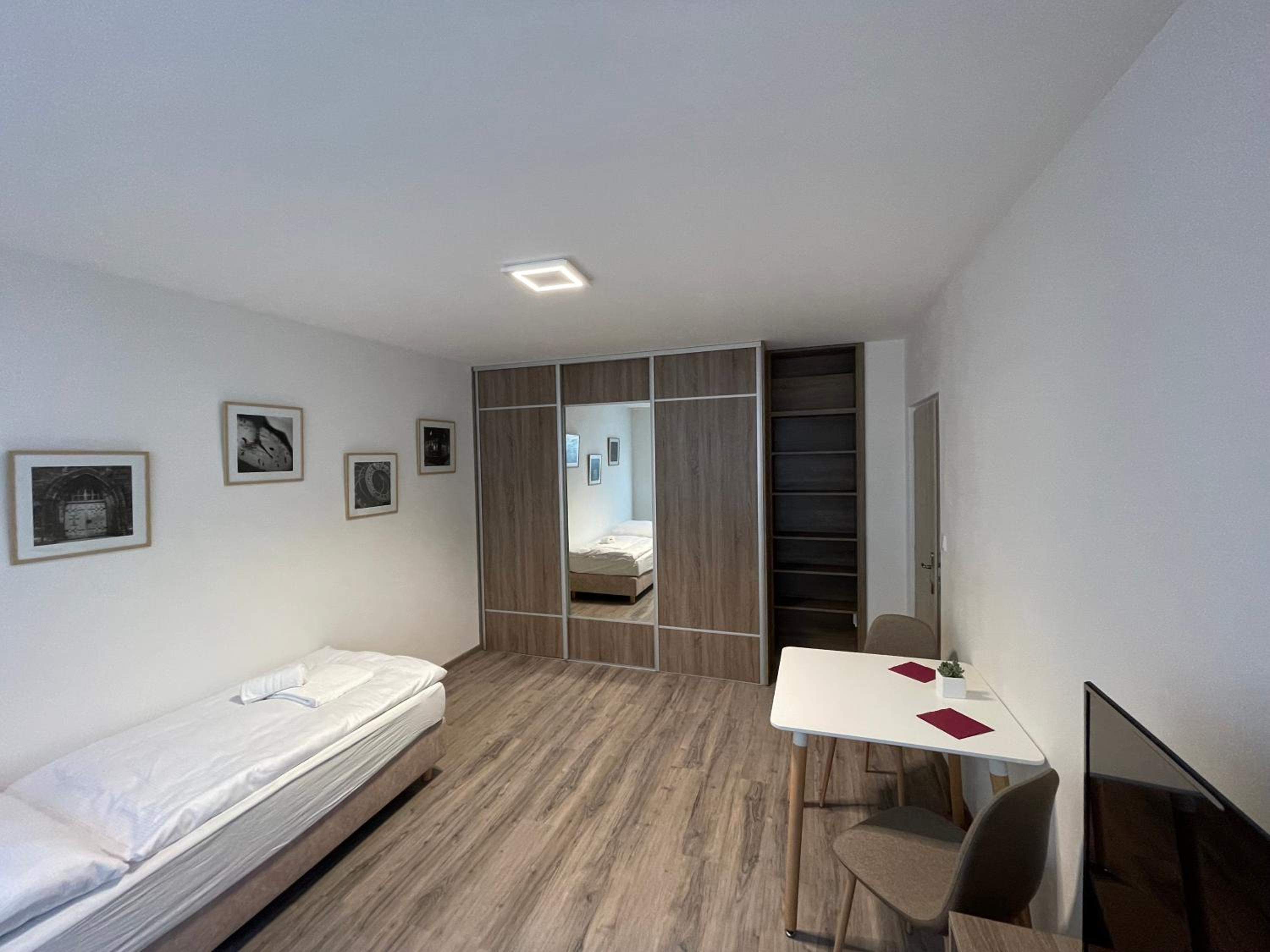 Standard Triple Room With Shared Kitchen (3 Adults) photo 1