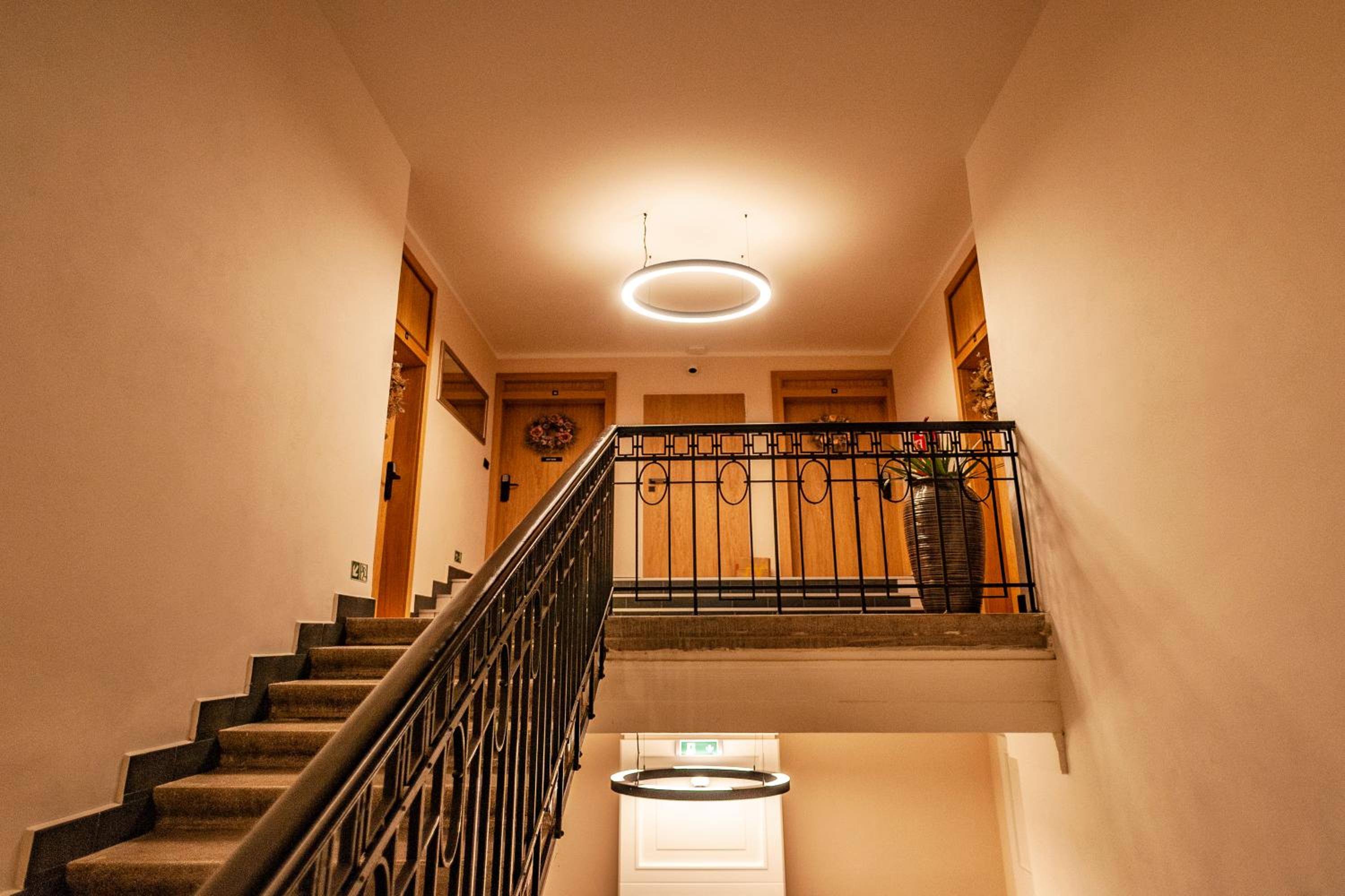 Apartment with Terrace - Photo 28