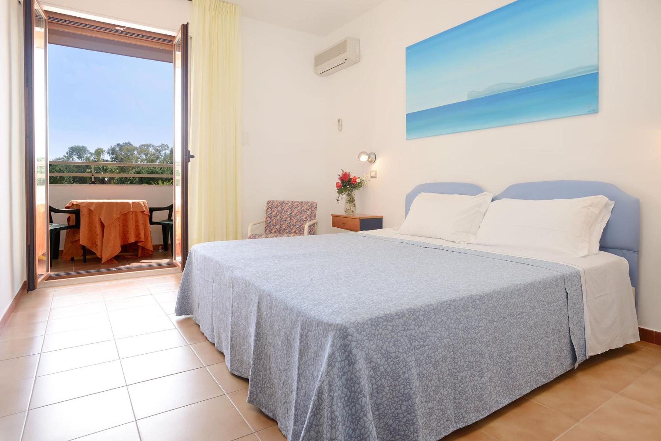 Double or Twin Room - Photo 9