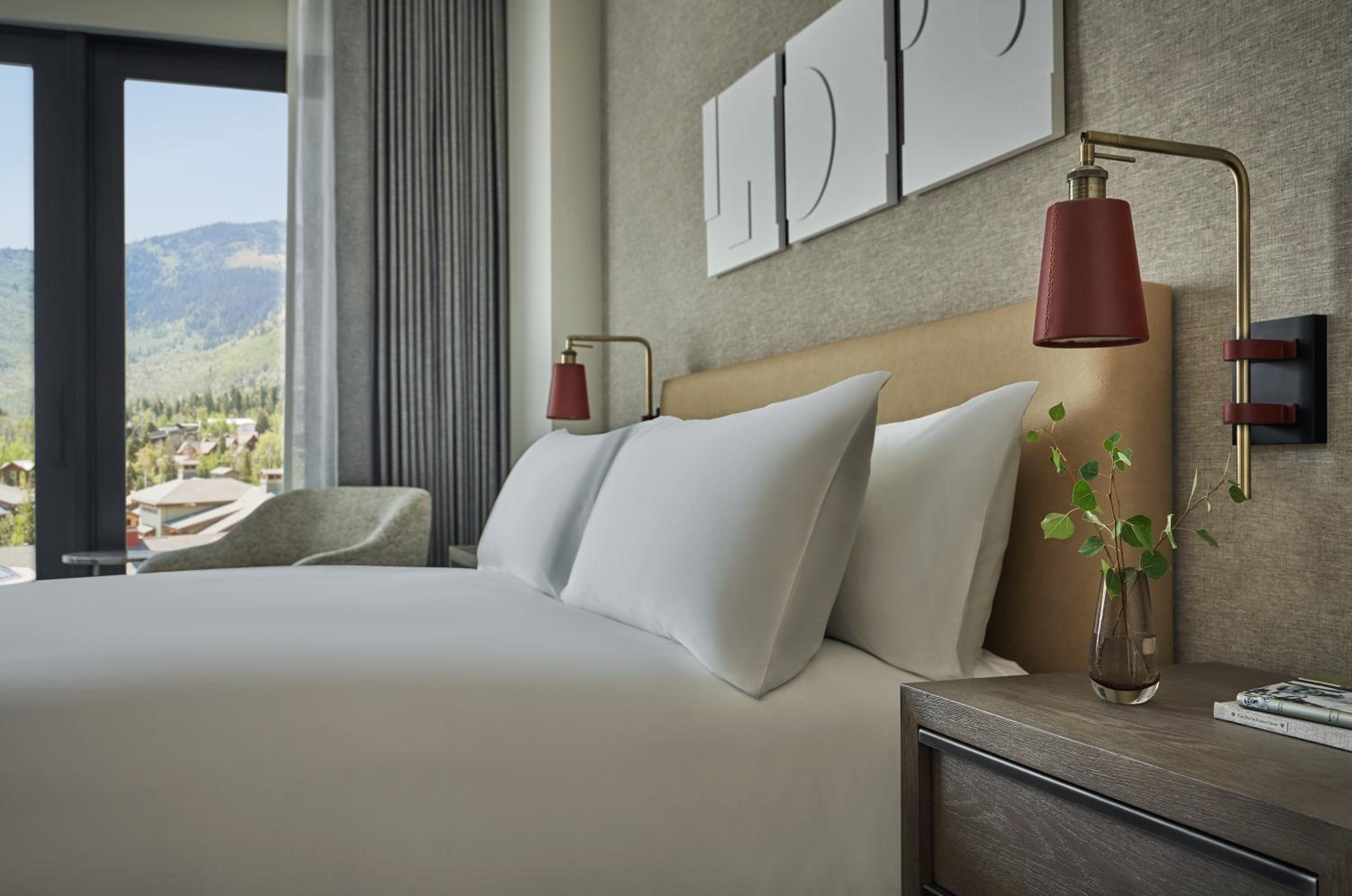 Two Bedroom Deluxe Peak King Residence