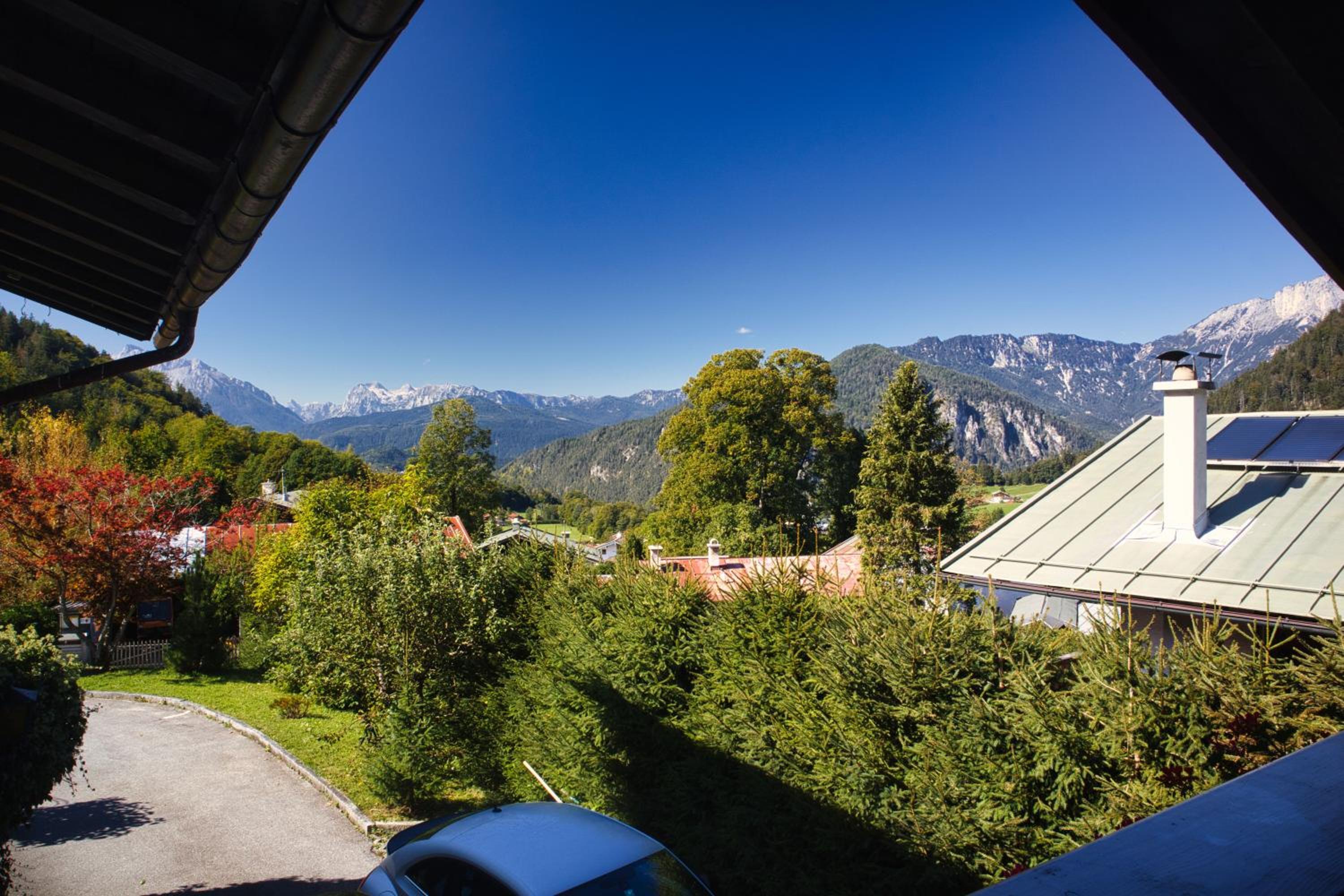 Apartment with Mountain View photo 2