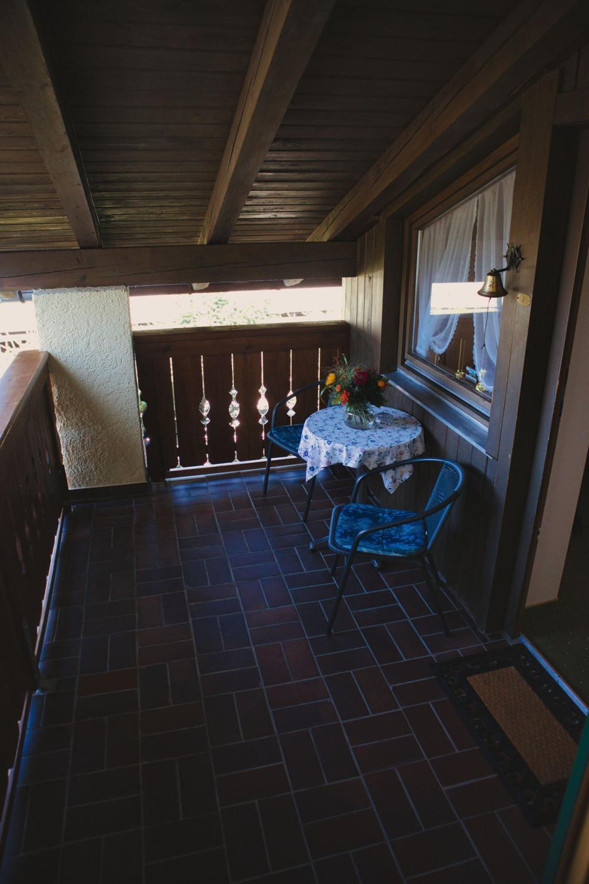 Apartment with Mountain View photo 3