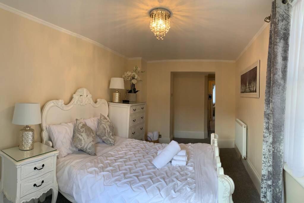 One-Bedroom Apartment - Photo 6