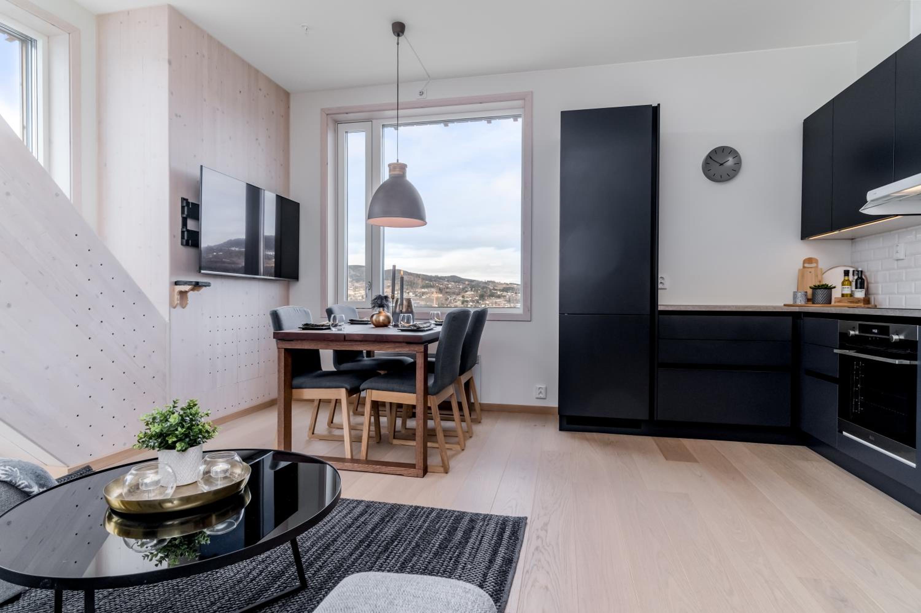 One-Bedroom Apartment - Photo 12