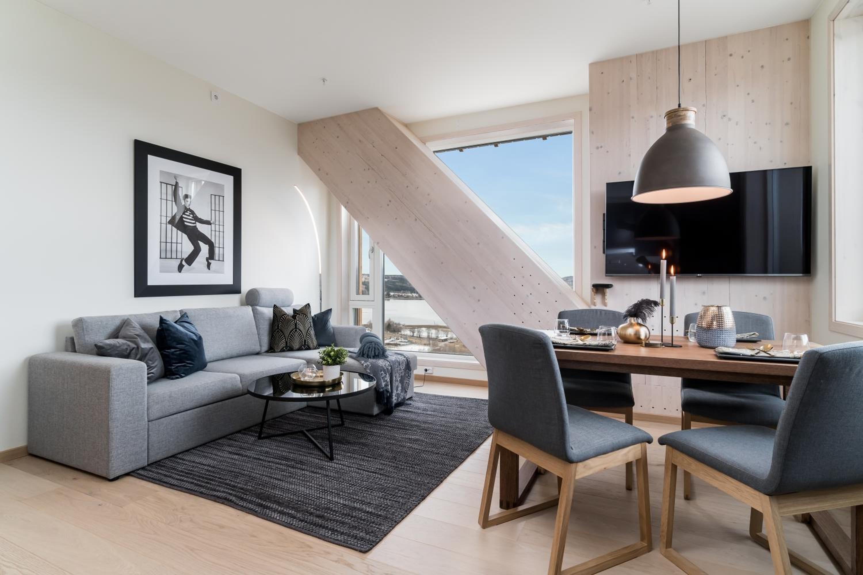 One-Bedroom Apartment - Photo 11