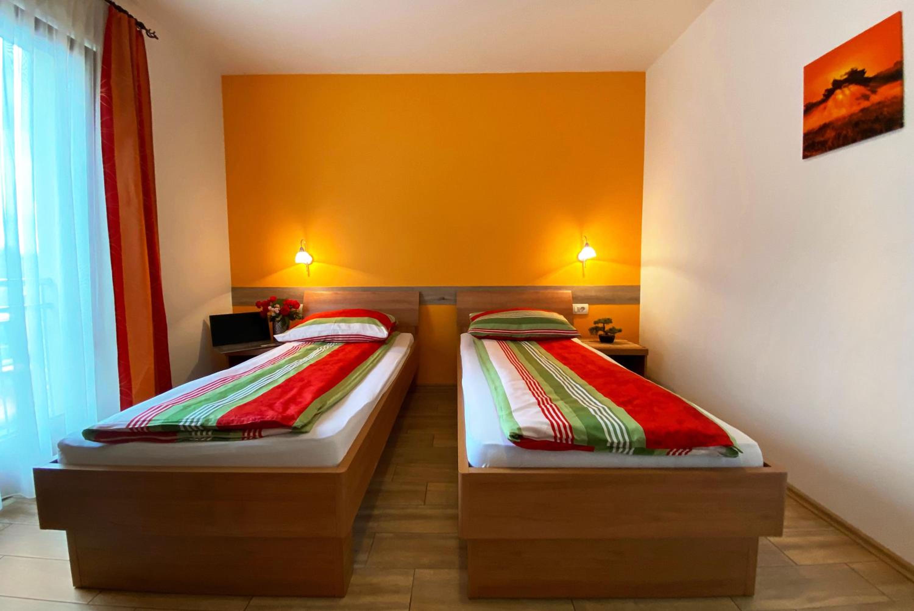 Double or Twin Room - Photo 4