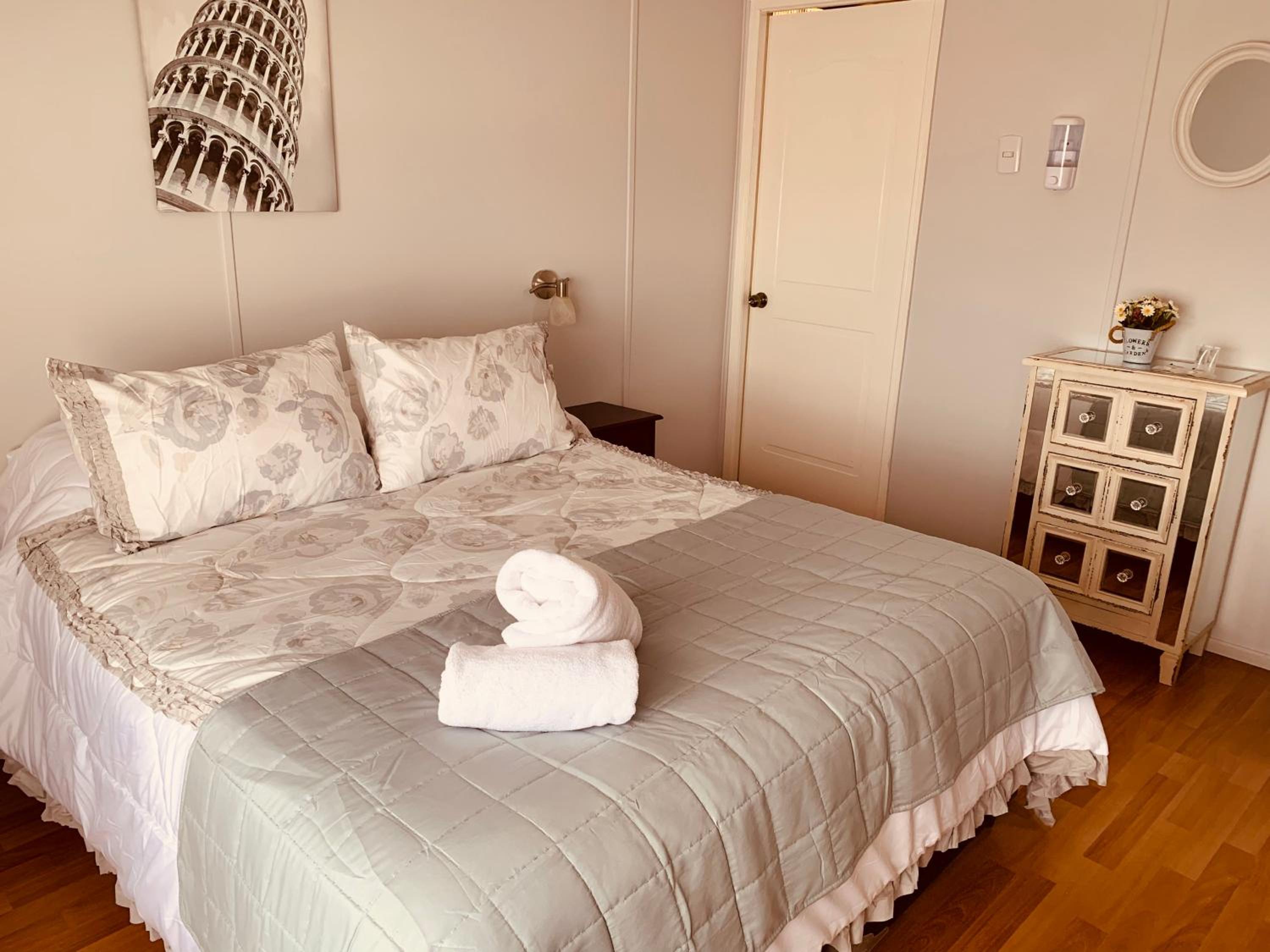 Double Room with Private Bathroom photo 2