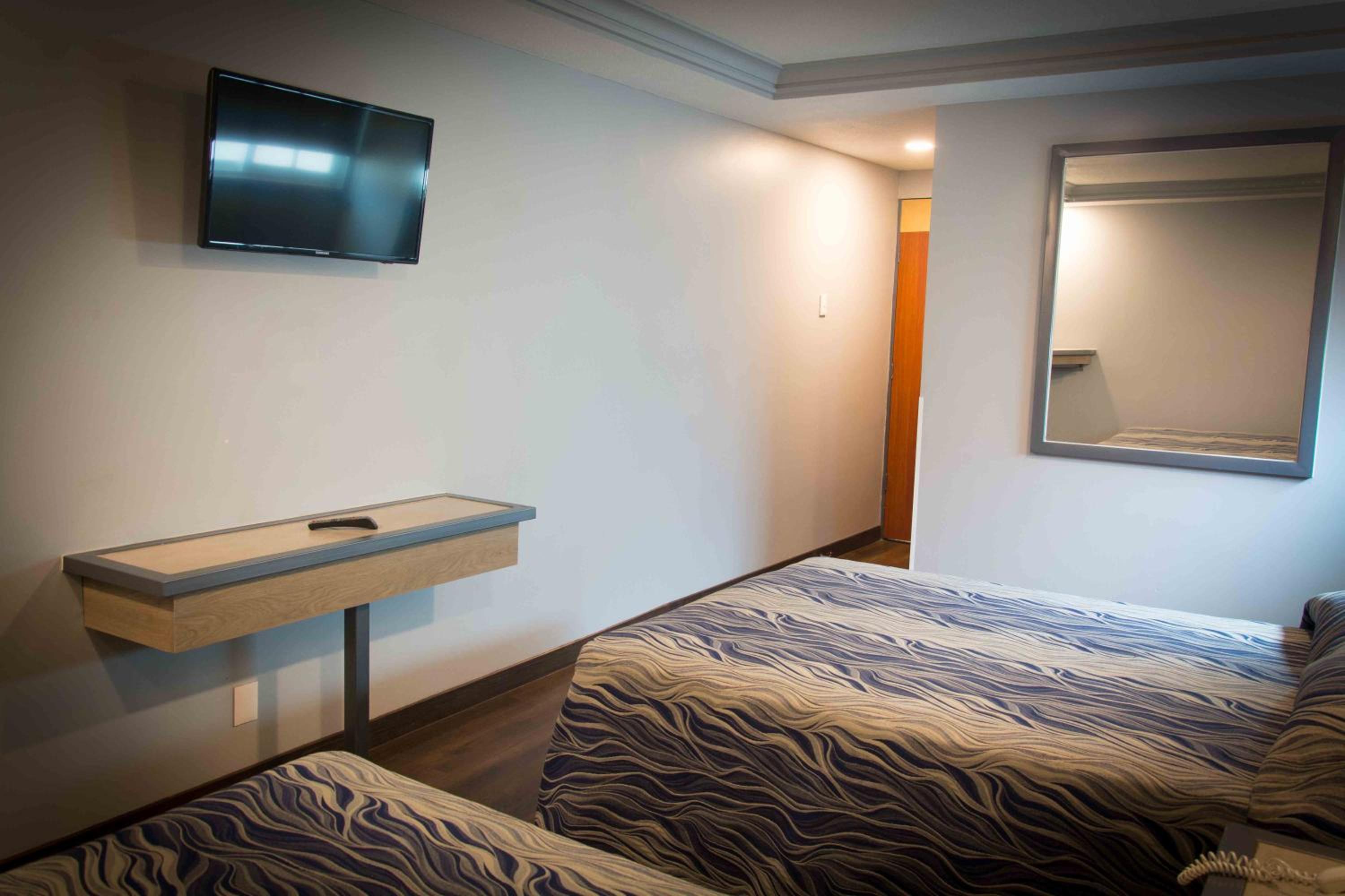 Standard Two Beds  - Photo 4