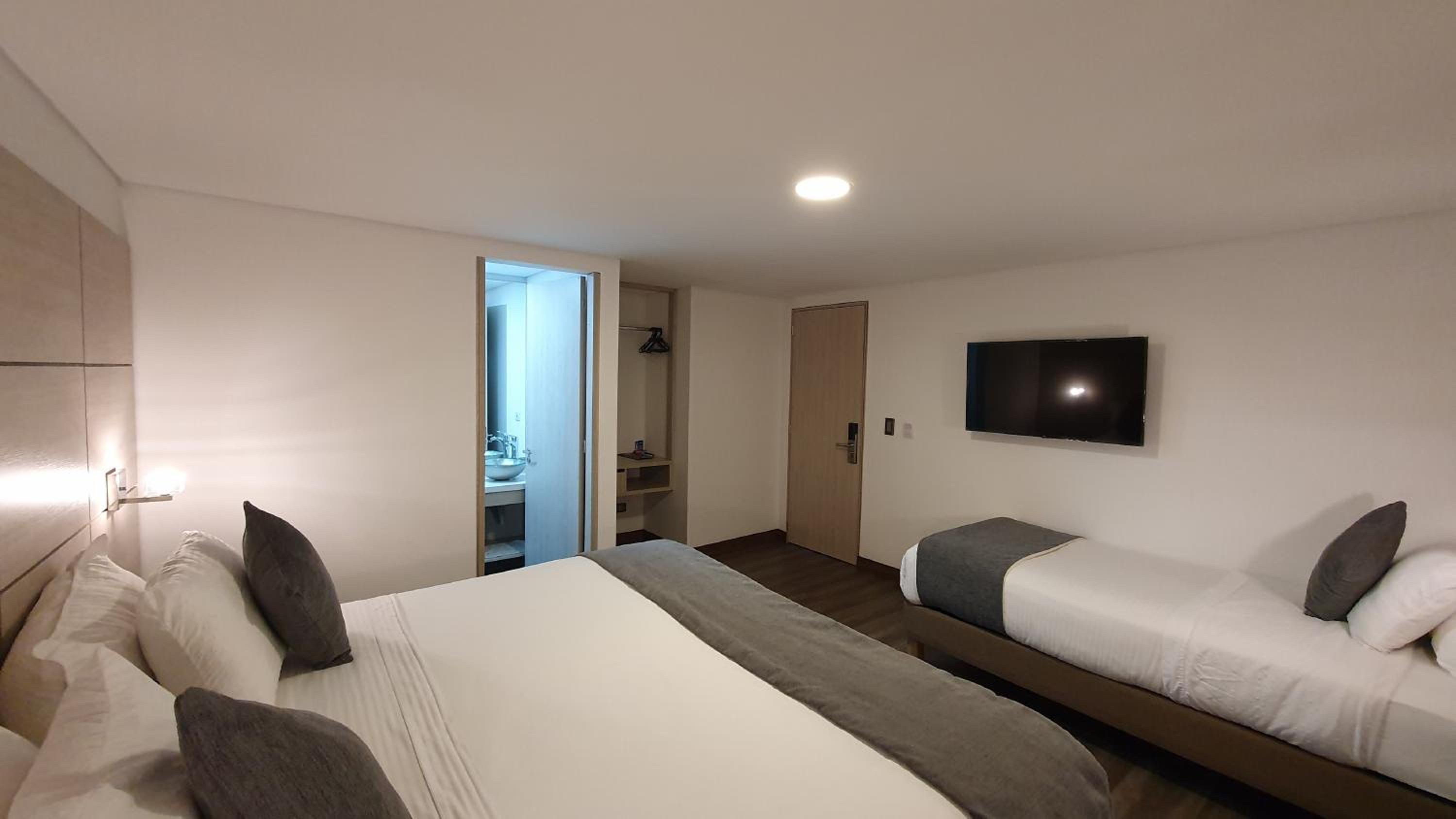 Executive Triple Room