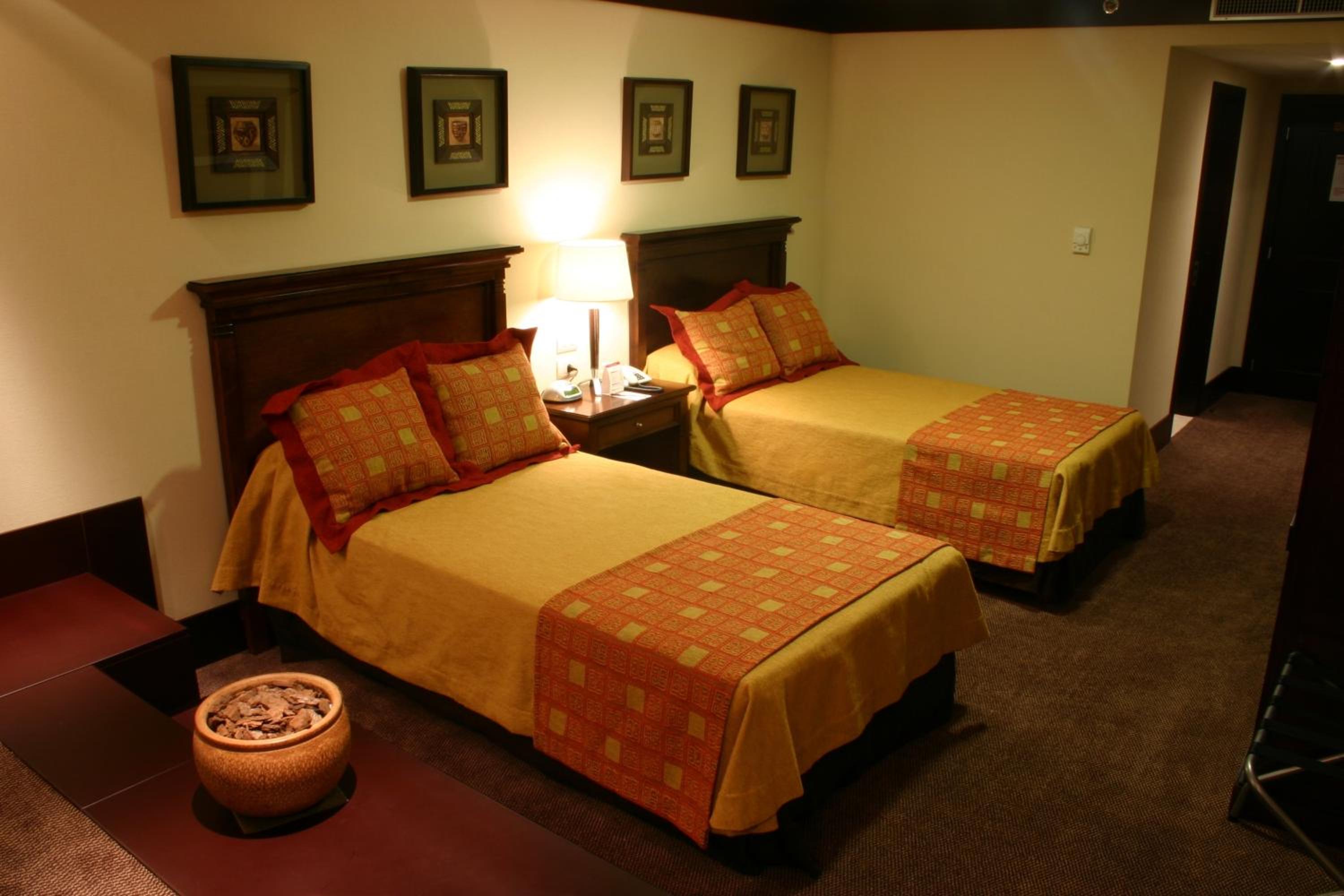 Standard Twin Room with Sofa photo 3