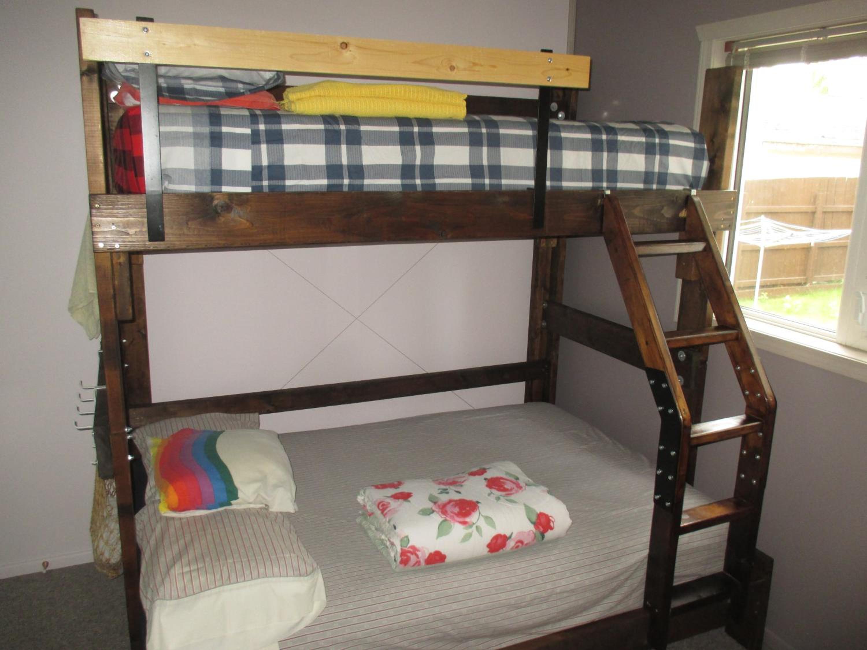 Double or Twin Room with Shared Bathroom photo 2