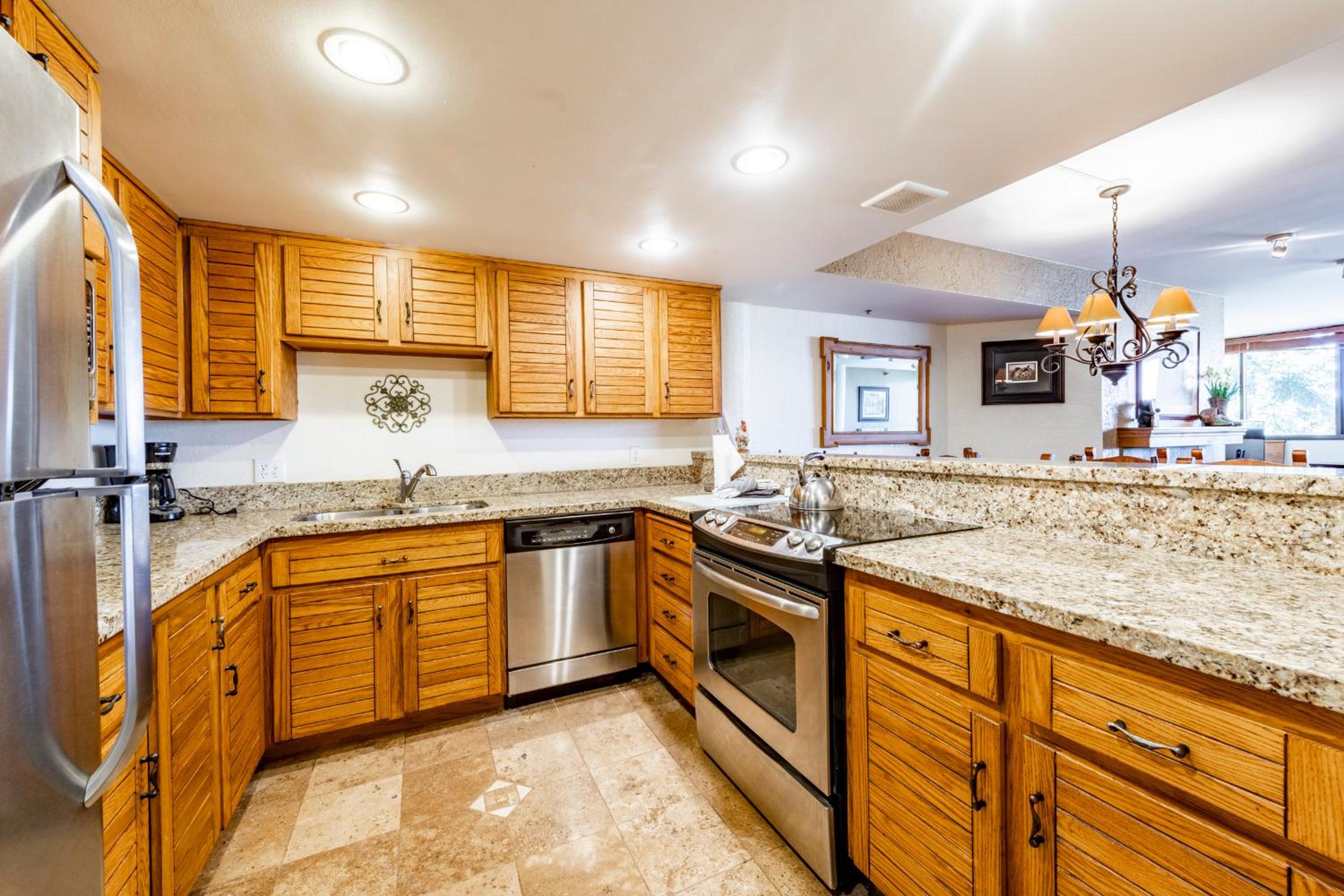 2 Bedroom Condominium  - Photo 3