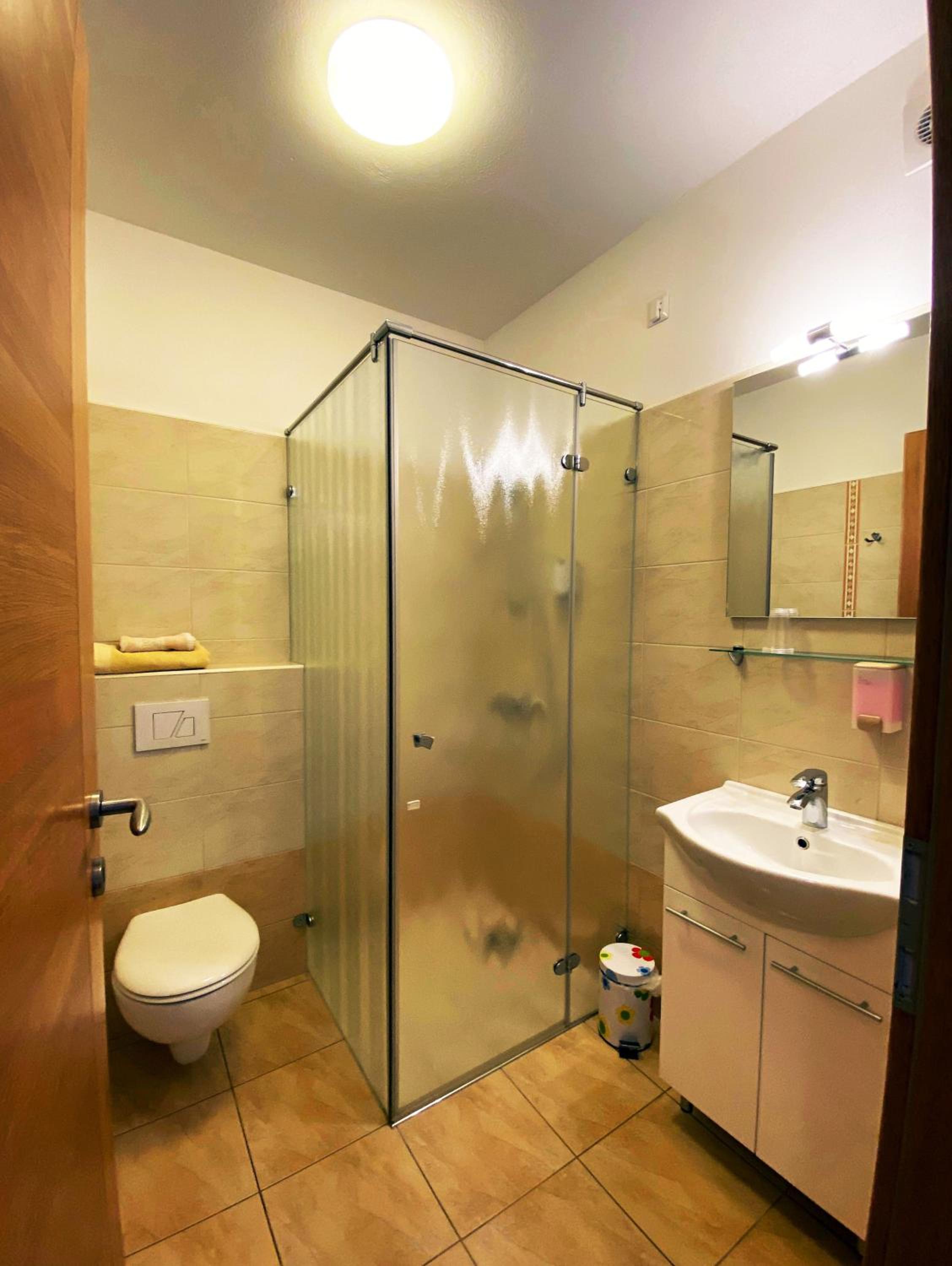 Double or Twin Room - Photo 3