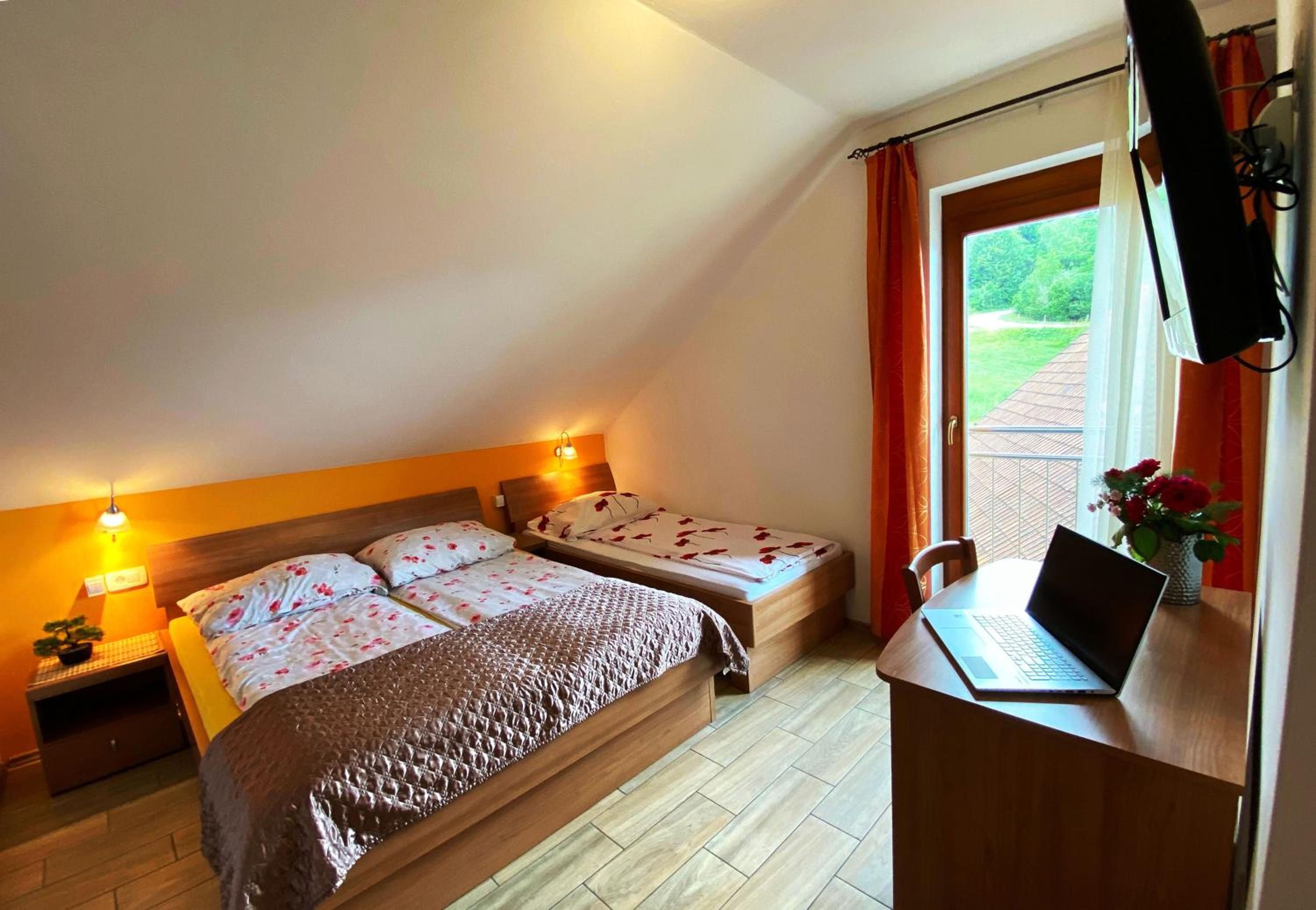Triple Room - Photo 3