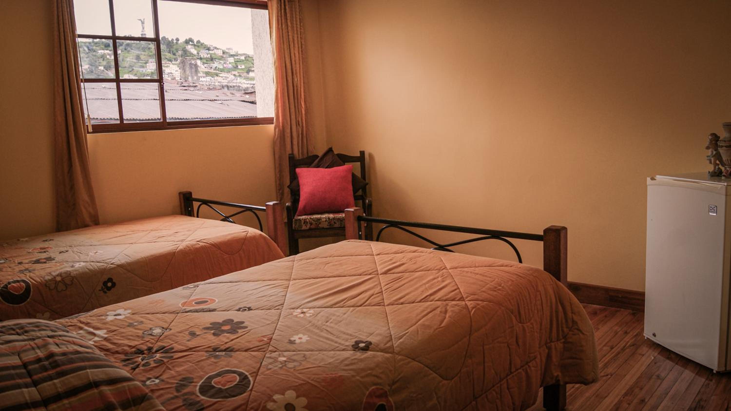 Deluxe Double or Twin Room with Mountain View