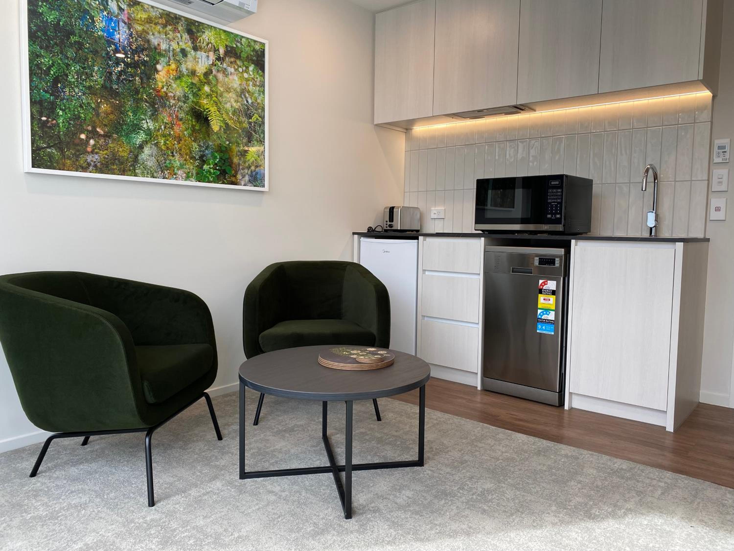 One-Bedroom King Suite - Photo 16