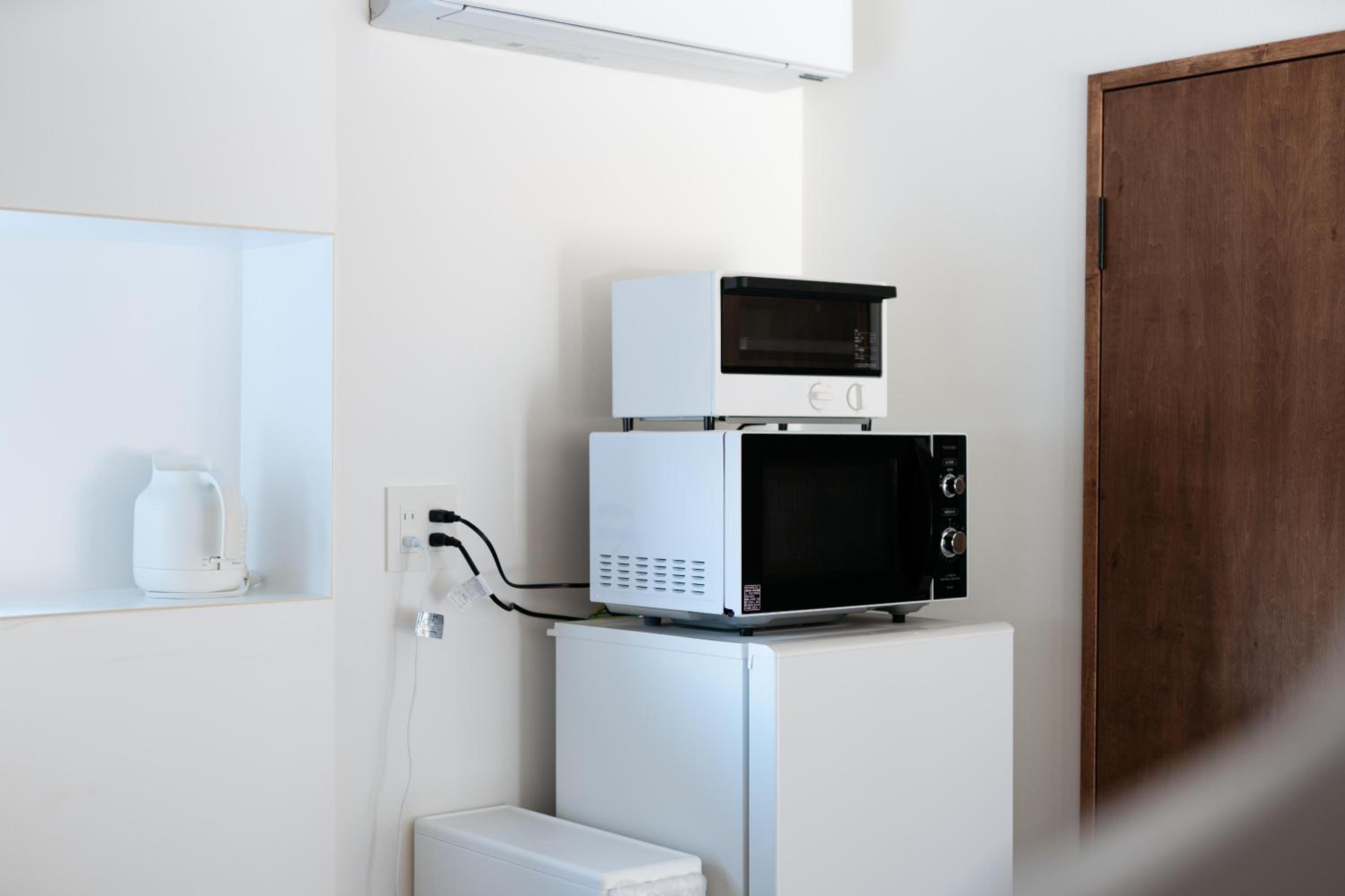 One-Bedroom House - Photo 11