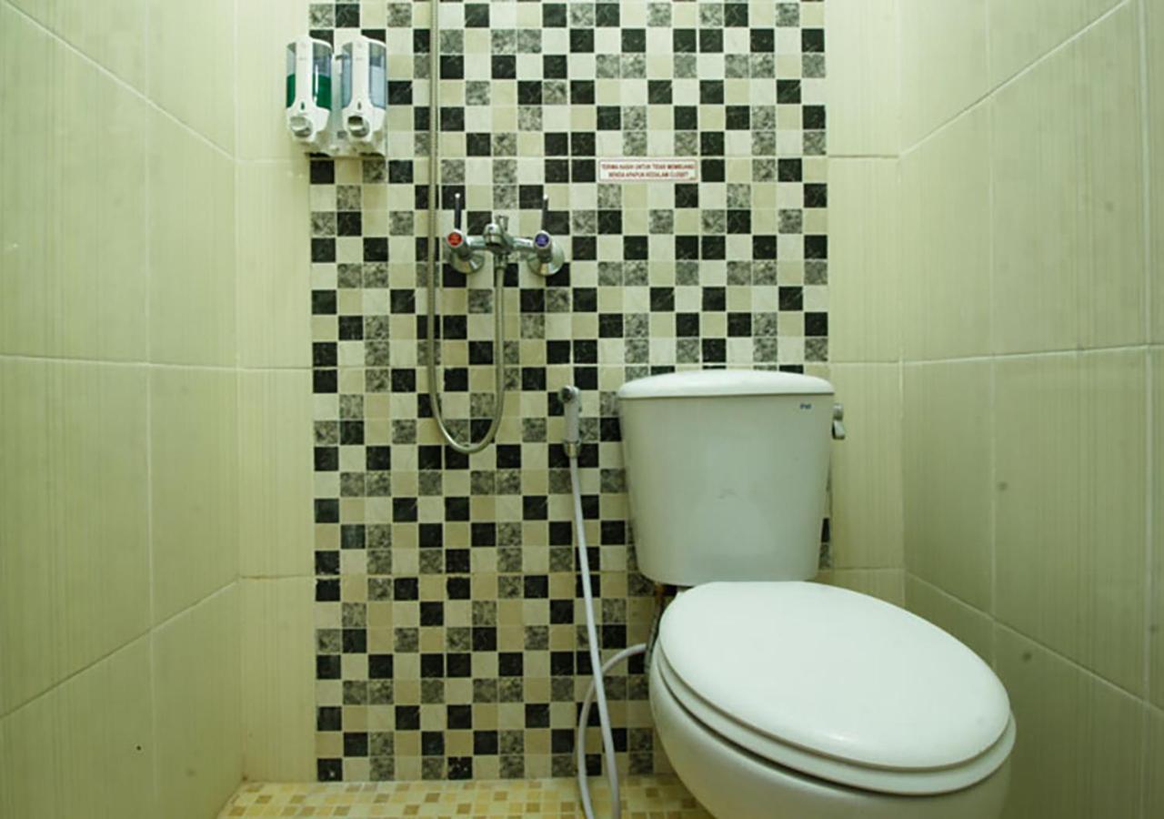 Three-Bedroom House - Photo 5